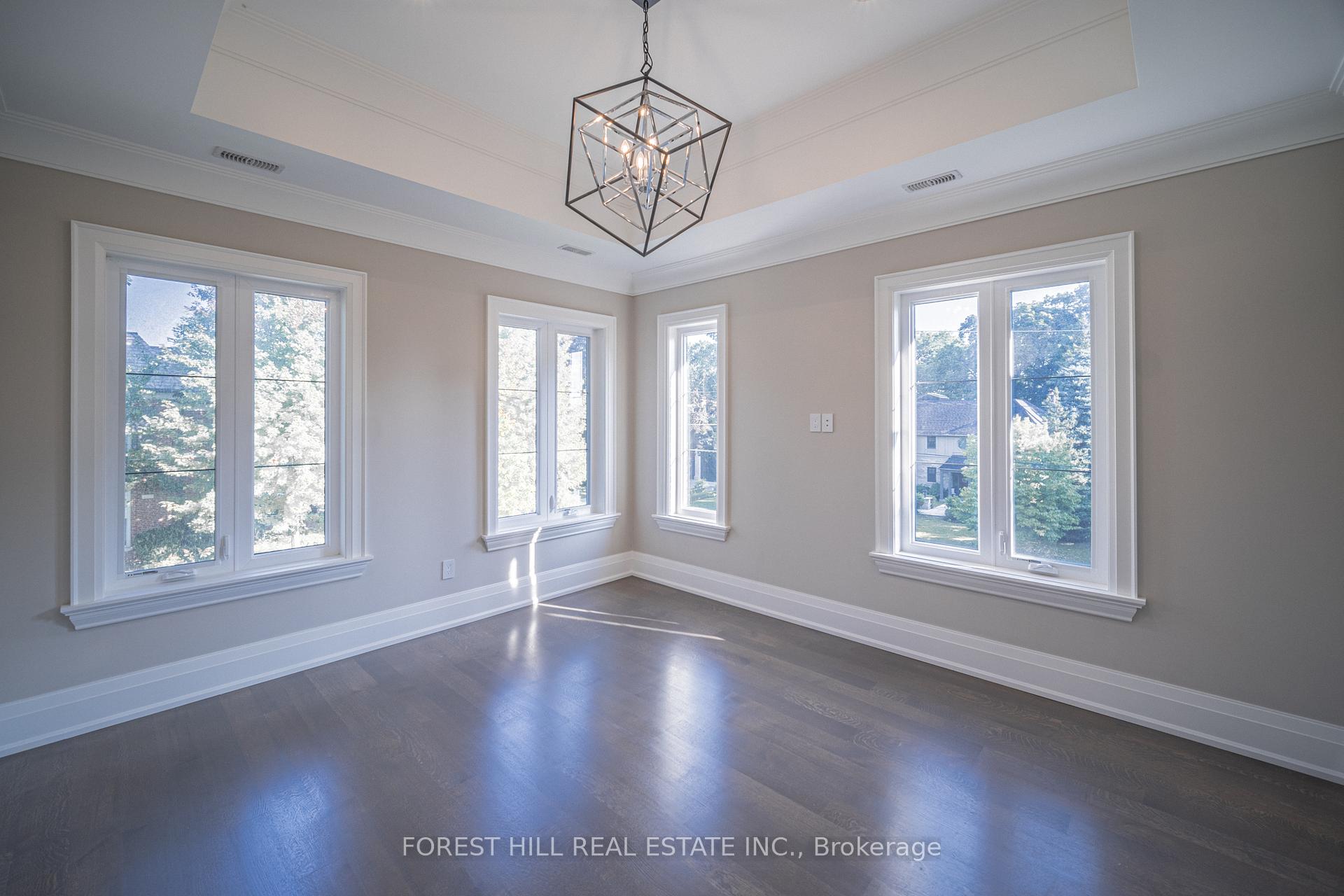 Photo 30 of 38 Mason Boulevard, Toronto, Bedford Park-Nortown — HOMEH