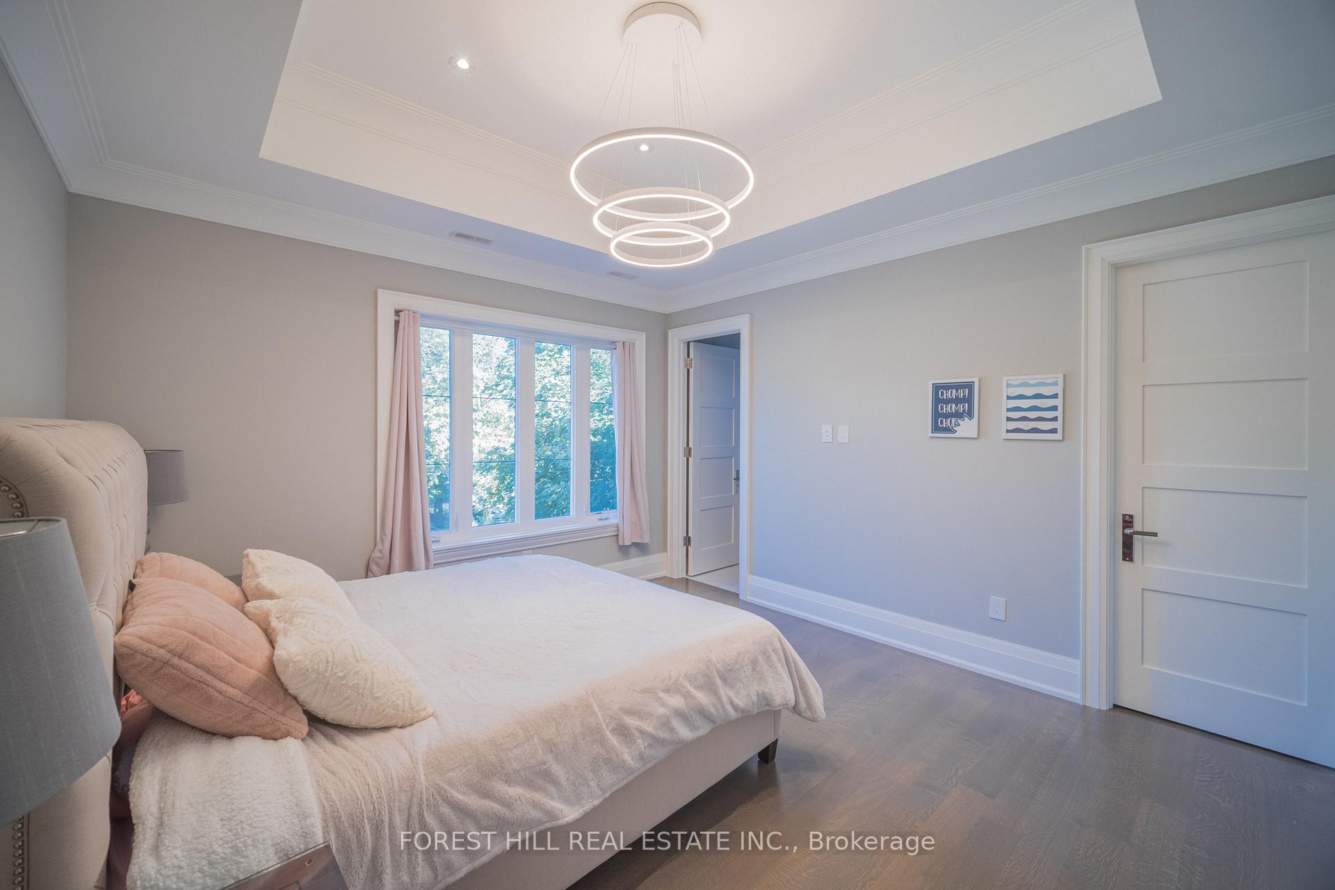 Photo 32 of 38 Mason Boulevard, Toronto, Bedford Park-Nortown — HOMEH