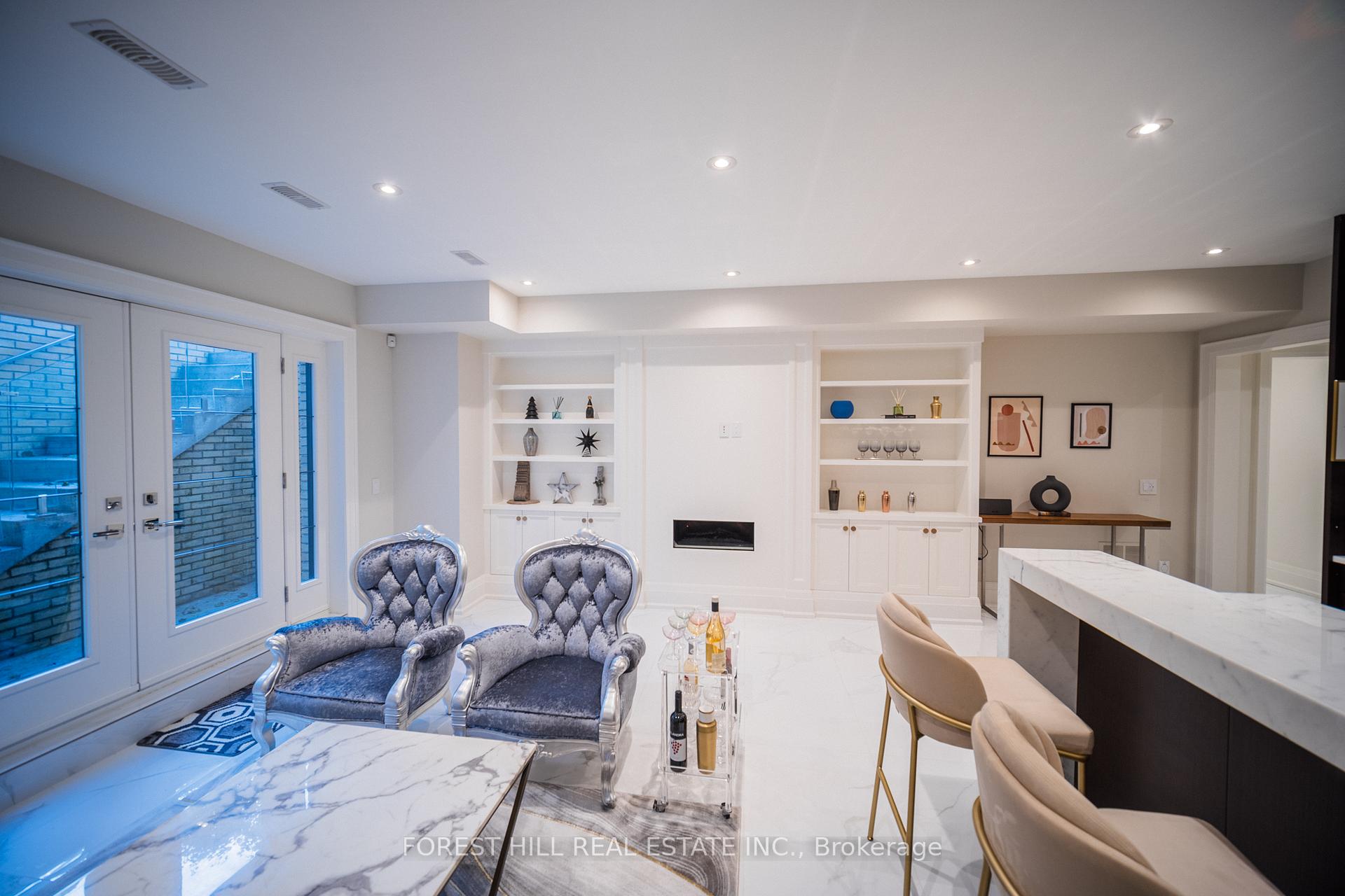 Photo 34 of 38 Mason Boulevard, Toronto, Bedford Park-Nortown — HOMEH