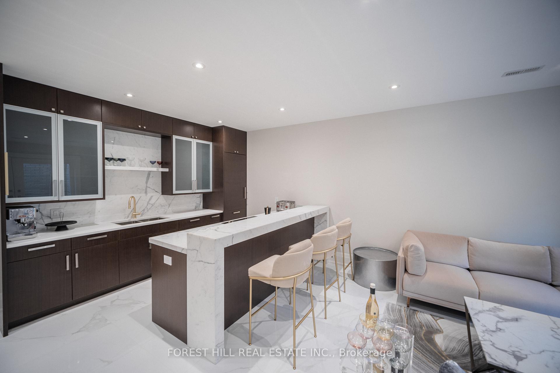 Photo 36 of 38 Mason Boulevard, Toronto, Bedford Park-Nortown — HOMEH