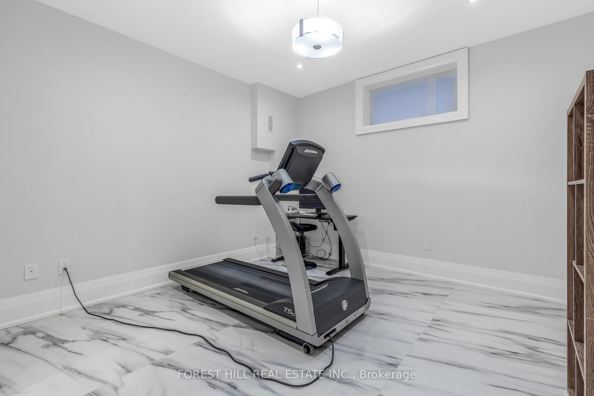 Photo 29 of 38 Mason Boulevard, Toronto, Bedford Park-Nortown — HOMEH