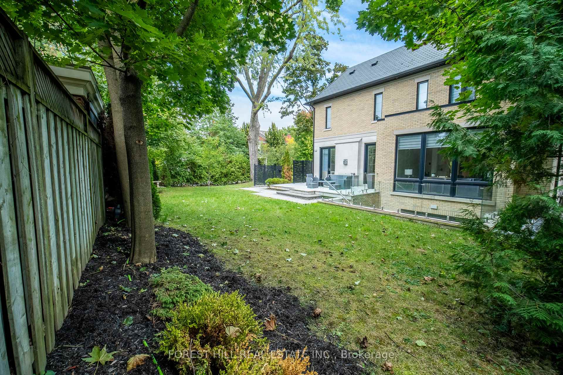 Photo 37 of 38 Mason Boulevard, Toronto, Bedford Park-Nortown — HOMEH