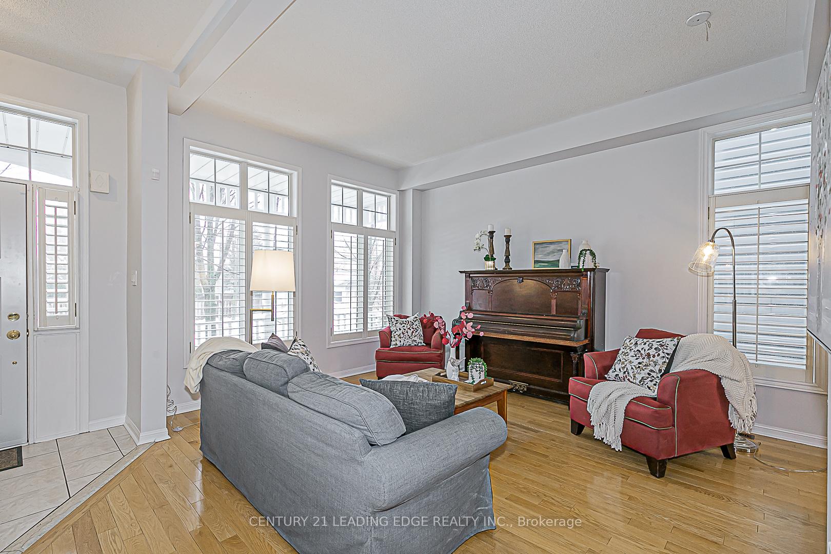 Photo 12 of 158 Country Glen Road, Markham, Cornell — HOMEH