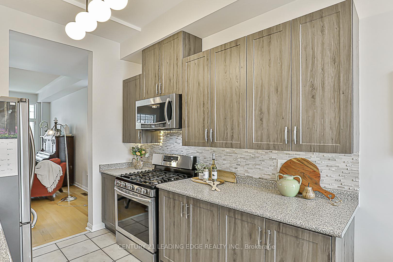 Photo 4 of 158 Country Glen Road, Markham, Cornell — HOMEH