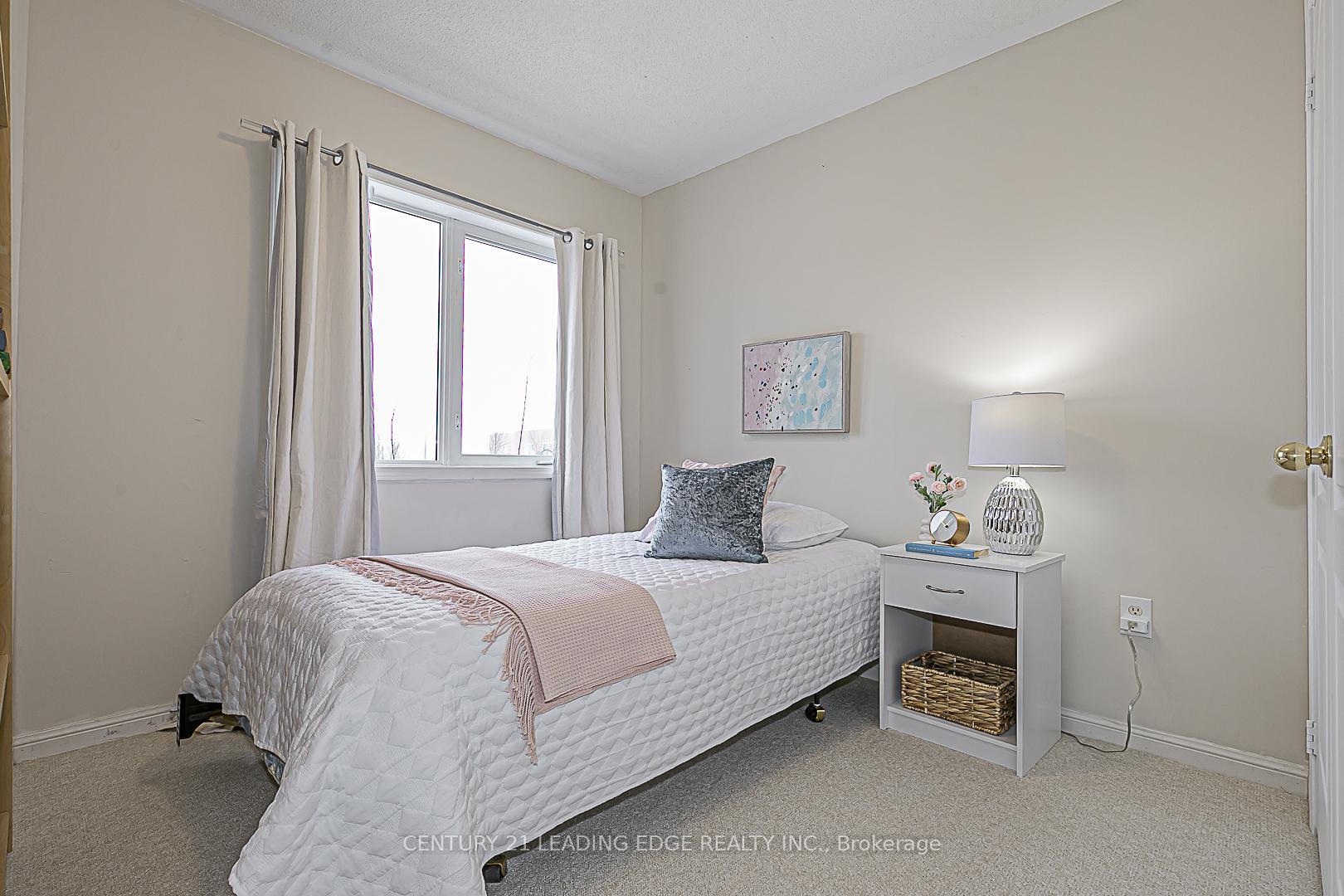 Photo 24 of 158 Country Glen Road, Markham, Cornell — HOMEH