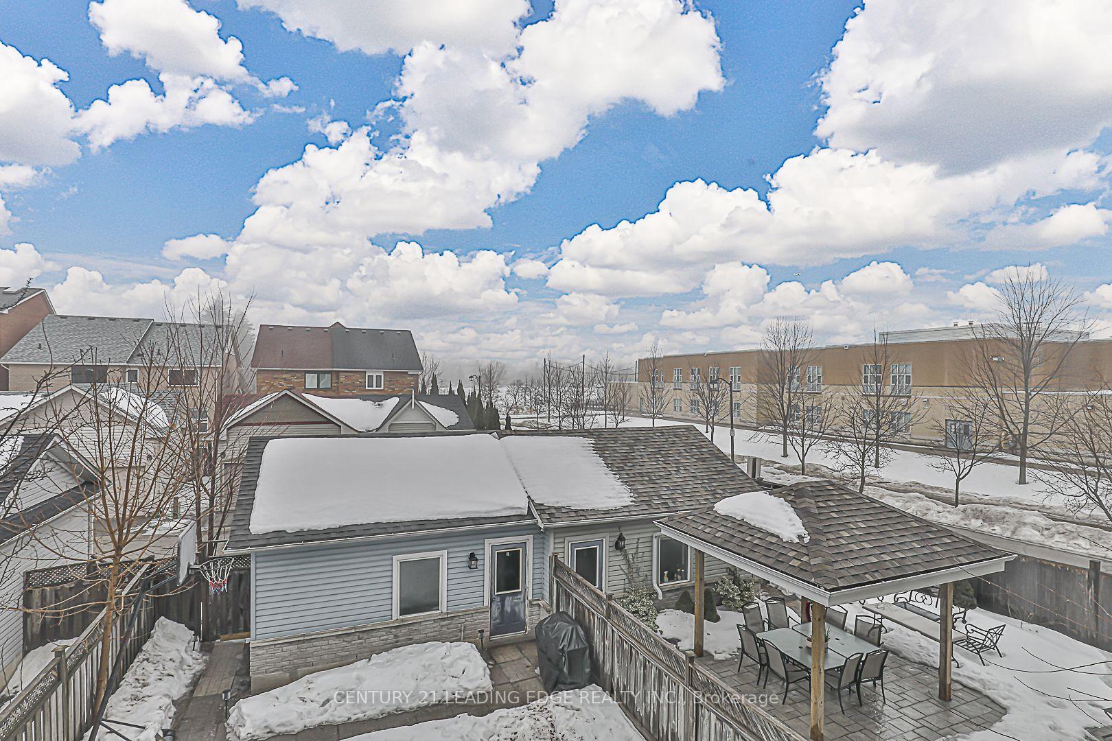 Photo 5 of 158 Country Glen Road, Markham, Cornell — HOMEH
