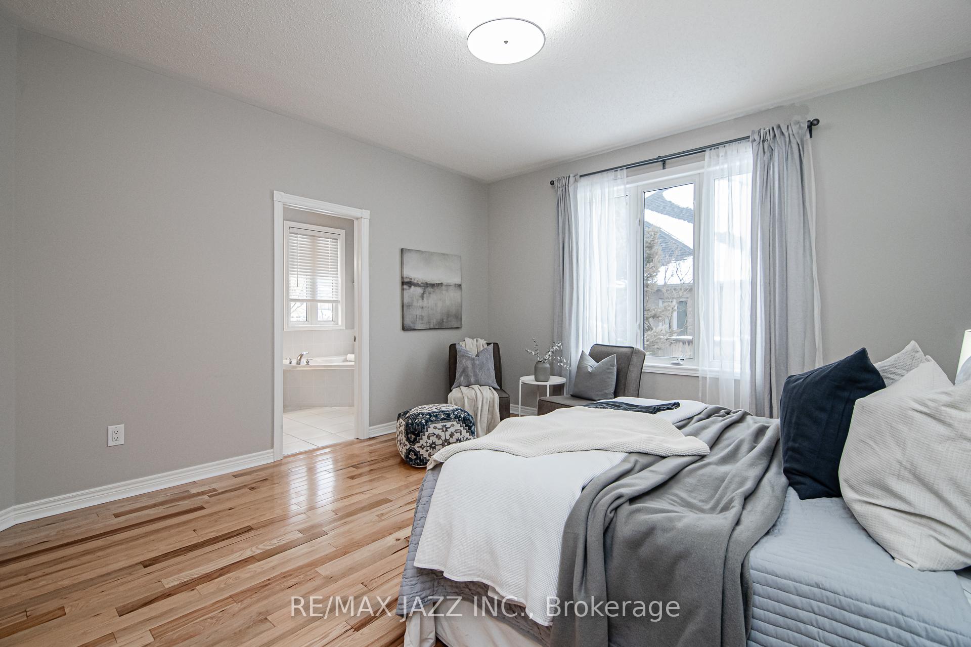 Photo 13 of 860 Hanmore Street, Oshawa, Pinecrest — HOMEH