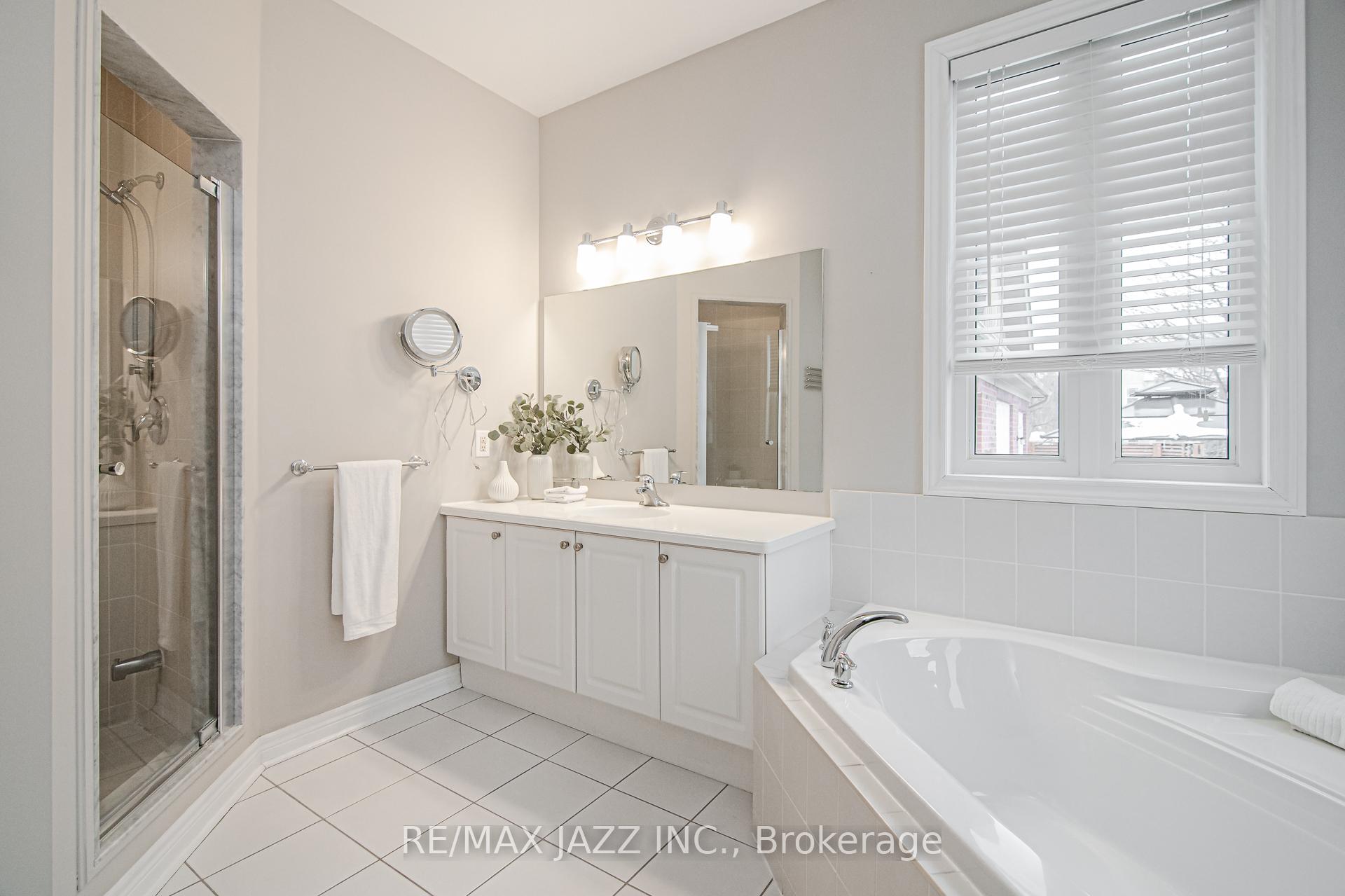 Photo 9 of 860 Hanmore Street, Oshawa, Pinecrest — HOMEH
