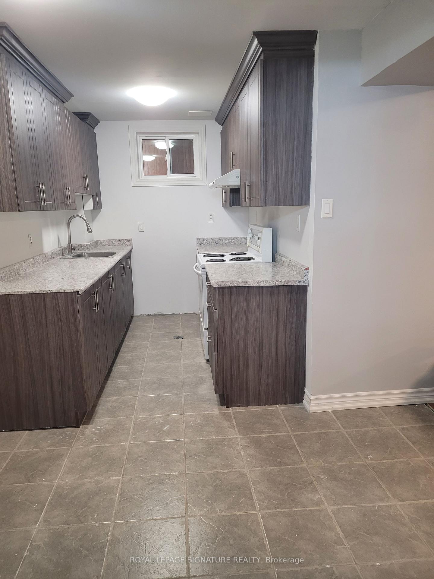 Photo 1 of Unit Lower, 42 Madison Street, Brampton, Central Park — HOMEH