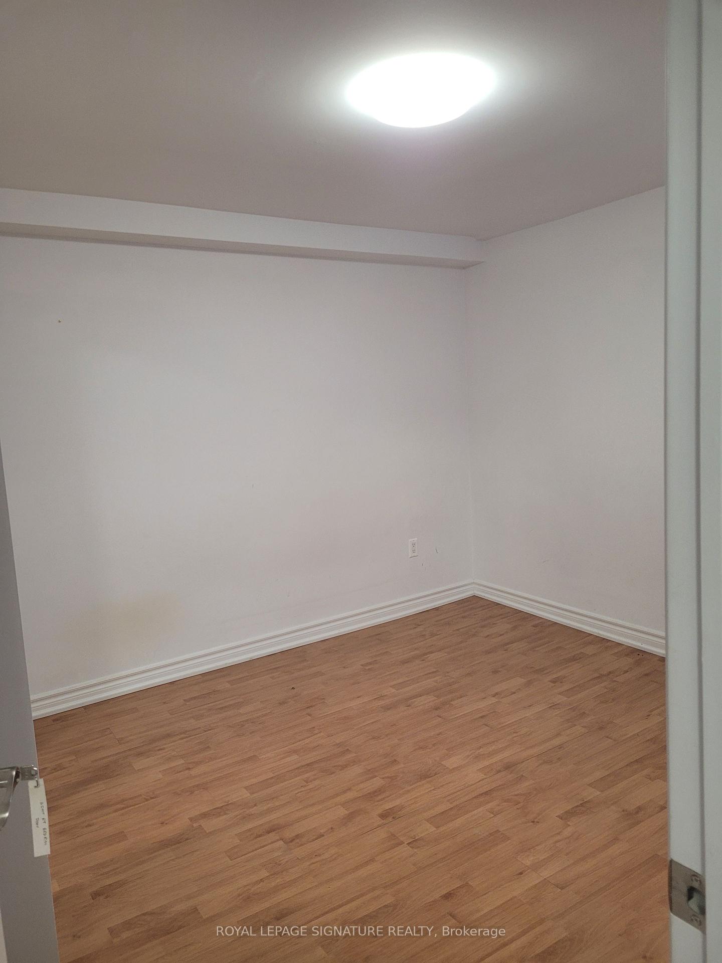 Photo 2 of Unit Lower, 42 Madison Street, Brampton, Central Park — HOMEH