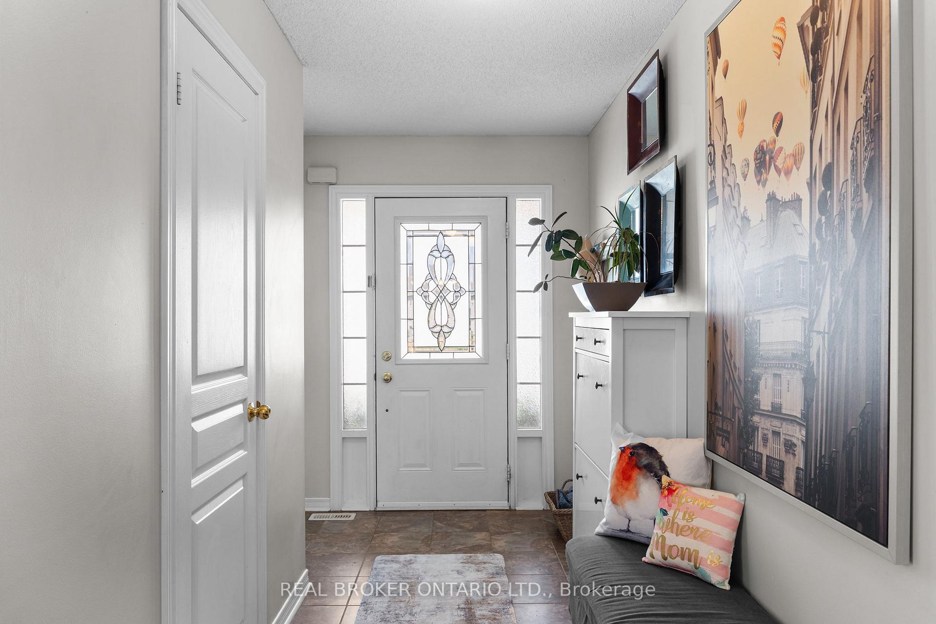 Photo 4 of 83 Winchester Terrace, Barrie, Rural Barrie Southeast — HOMEH