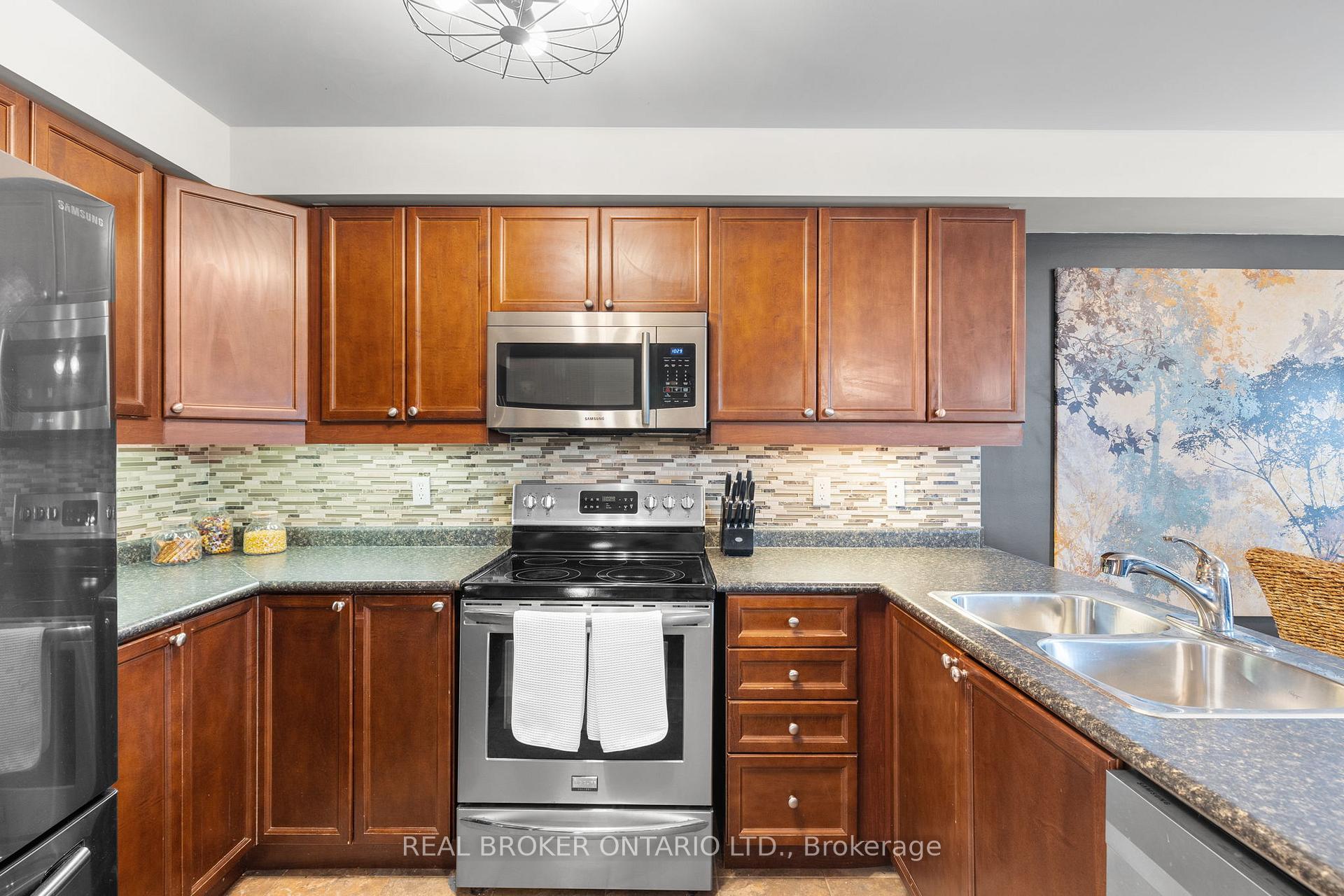 Photo 13 of 83 Winchester Terrace, Barrie, Rural Barrie Southeast — HOMEH