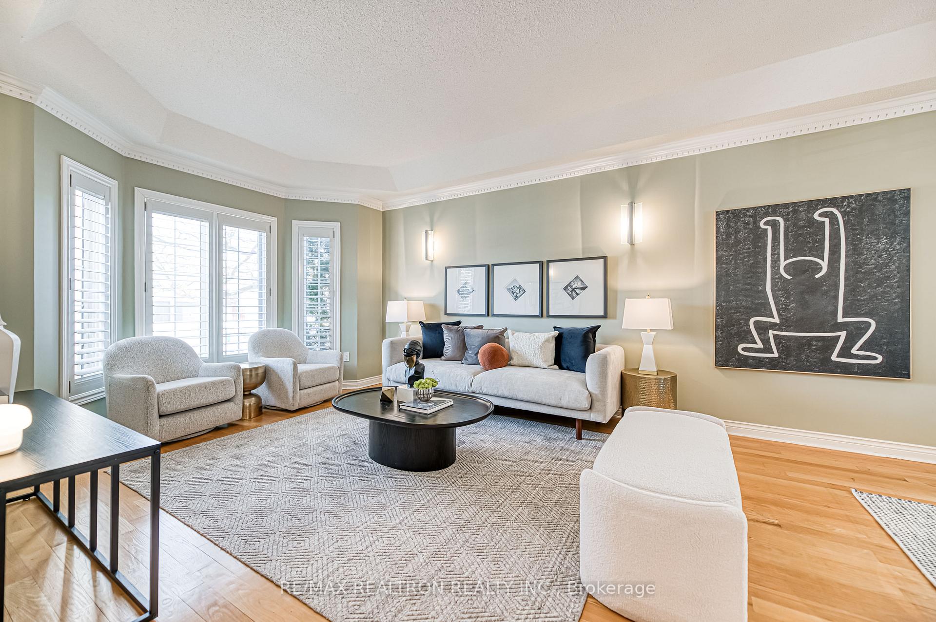 Photo 7 of 151 Village Gate Drive, Markham, Cachet — HOMEH