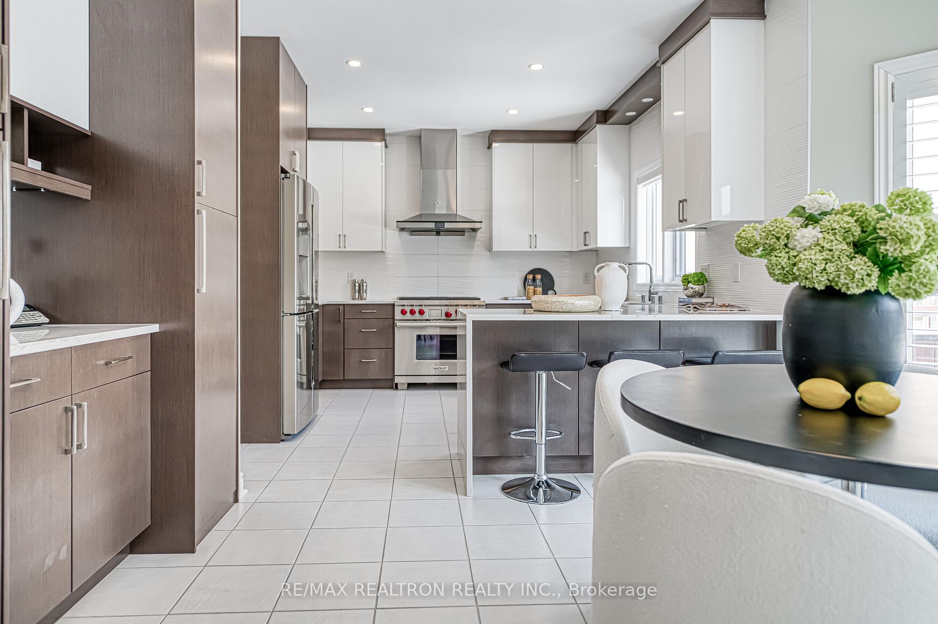 Photo 17 of 151 Village Gate Drive, Markham, Cachet — HOMEH