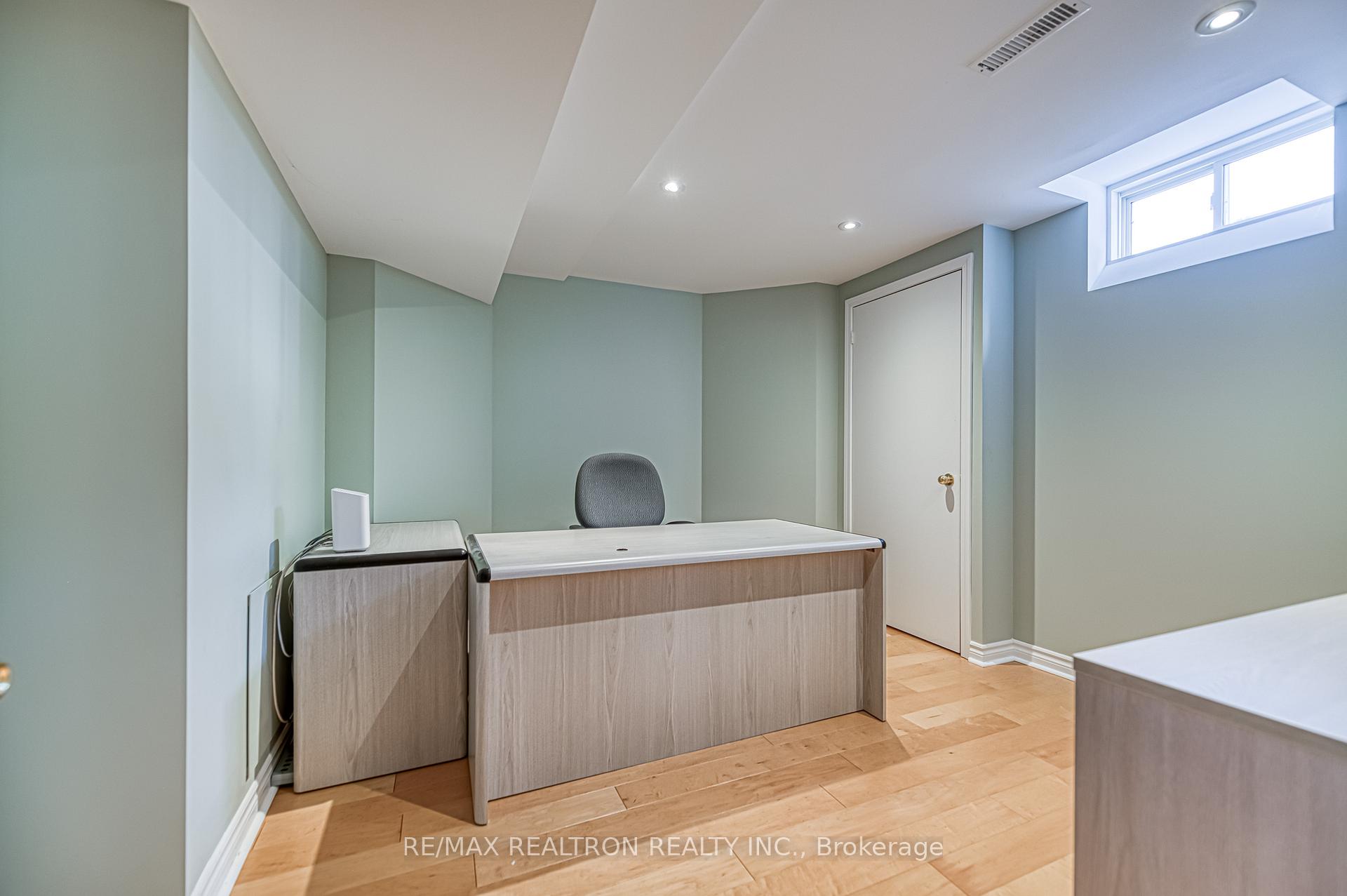 Photo 29 of 151 Village Gate Drive, Markham, Cachet — HOMEH