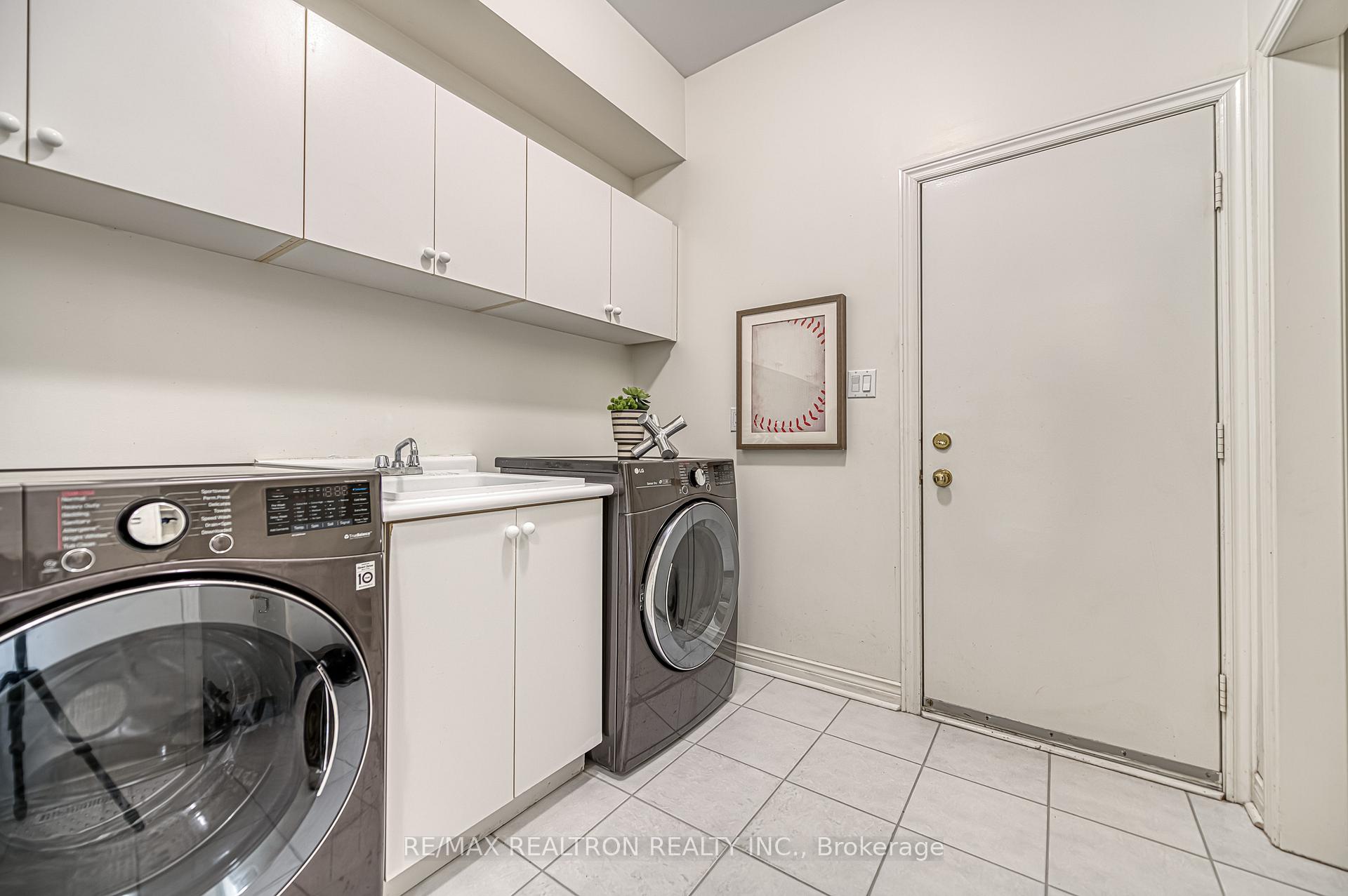 Photo 36 of 151 Village Gate Drive, Markham, Cachet — HOMEH
