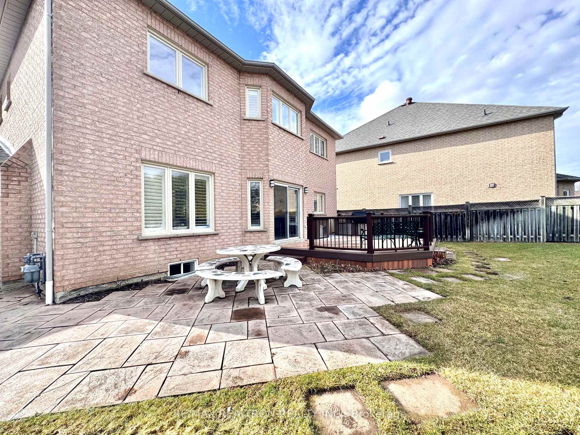 Photo 40 of 151 Village Gate Drive, Markham, Cachet — HOMEH