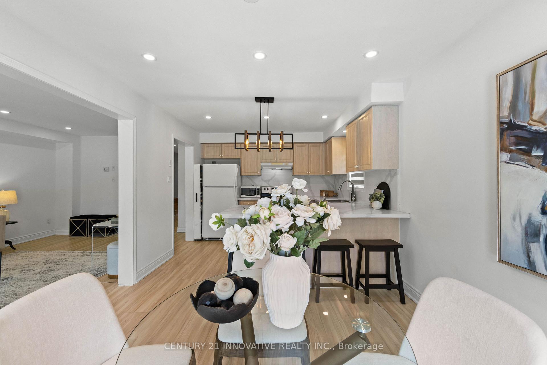 Photo 12 of 36 Echoridge Drive, Brampton, Fletcher's Meadow — HOMEH