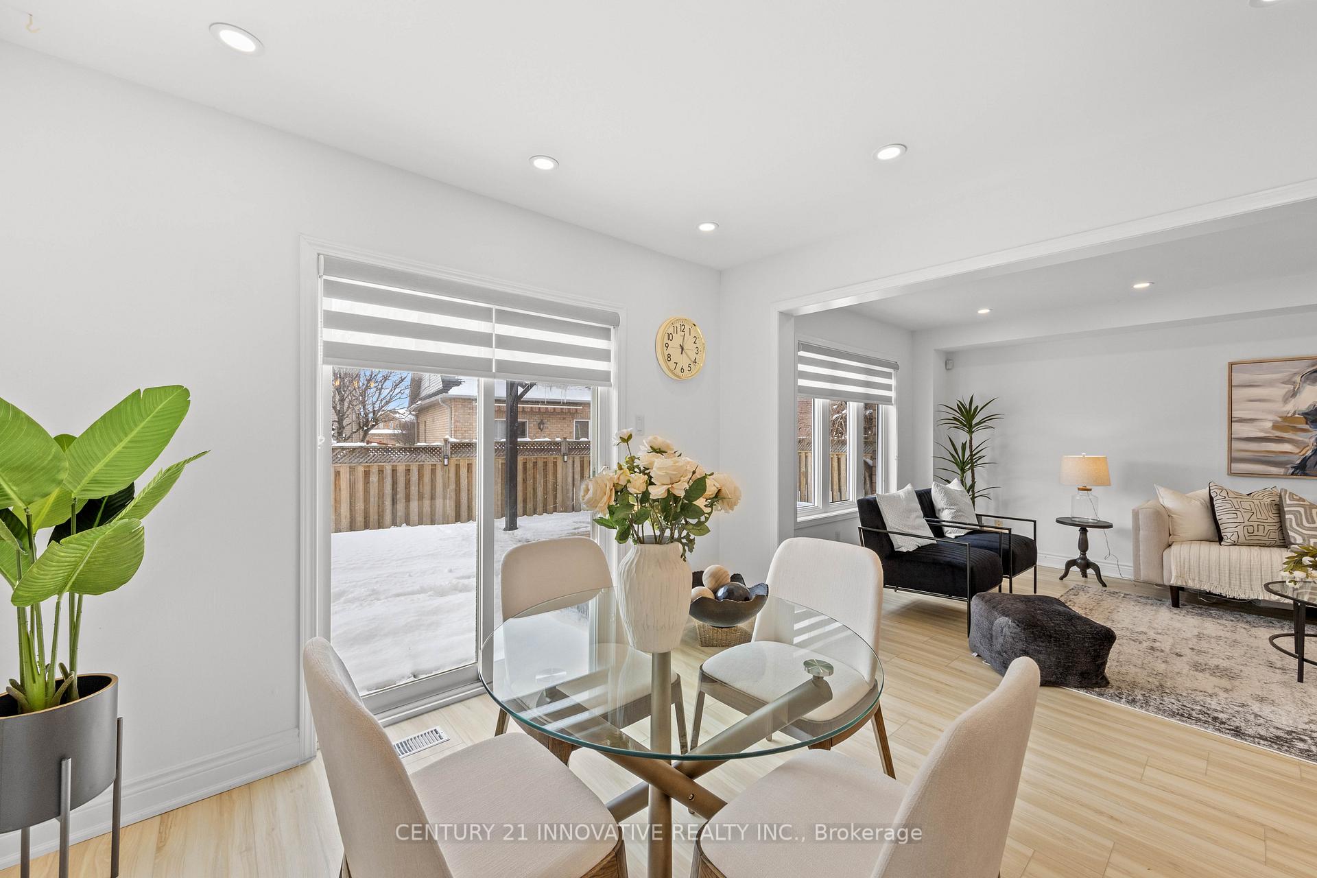 Photo 8 of 36 Echoridge Drive, Brampton, Fletcher's Meadow — HOMEH