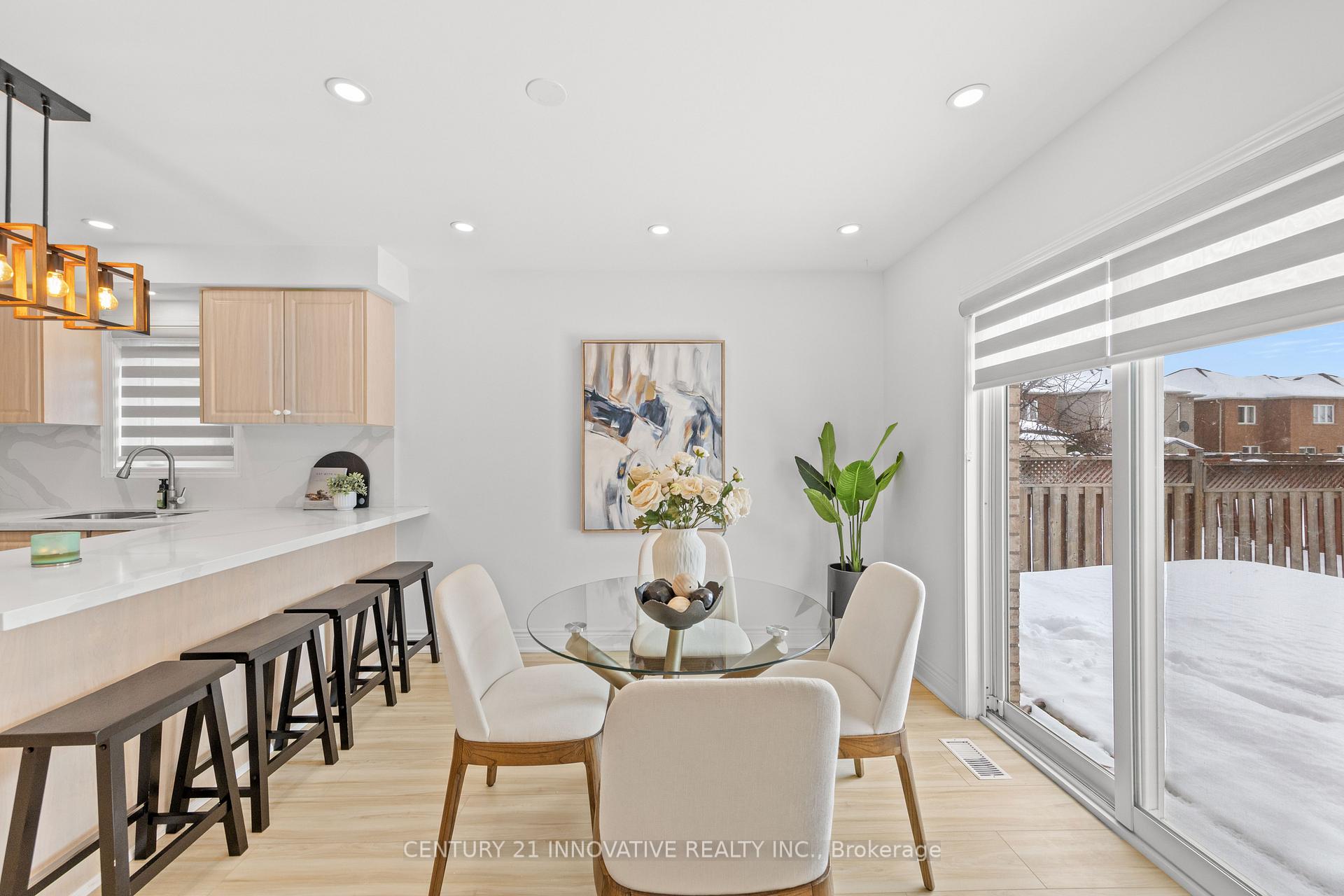 Photo 13 of 36 Echoridge Drive, Brampton, Fletcher's Meadow — HOMEH