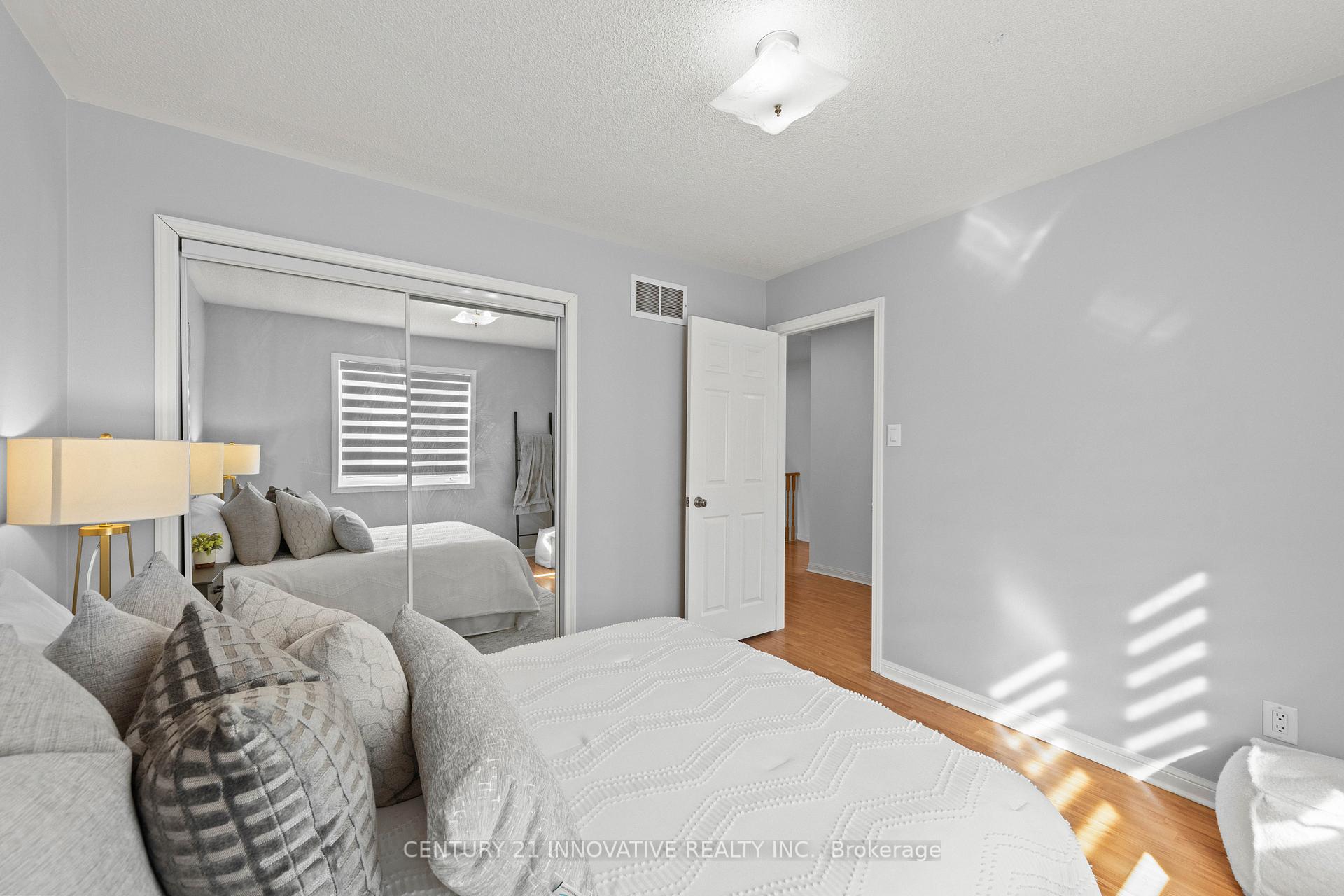 Photo 19 of 36 Echoridge Drive, Brampton, Fletcher's Meadow — HOMEH