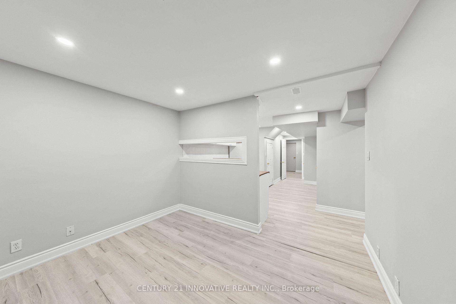 Photo 15 of 36 Echoridge Drive, Brampton, Fletcher's Meadow — HOMEH