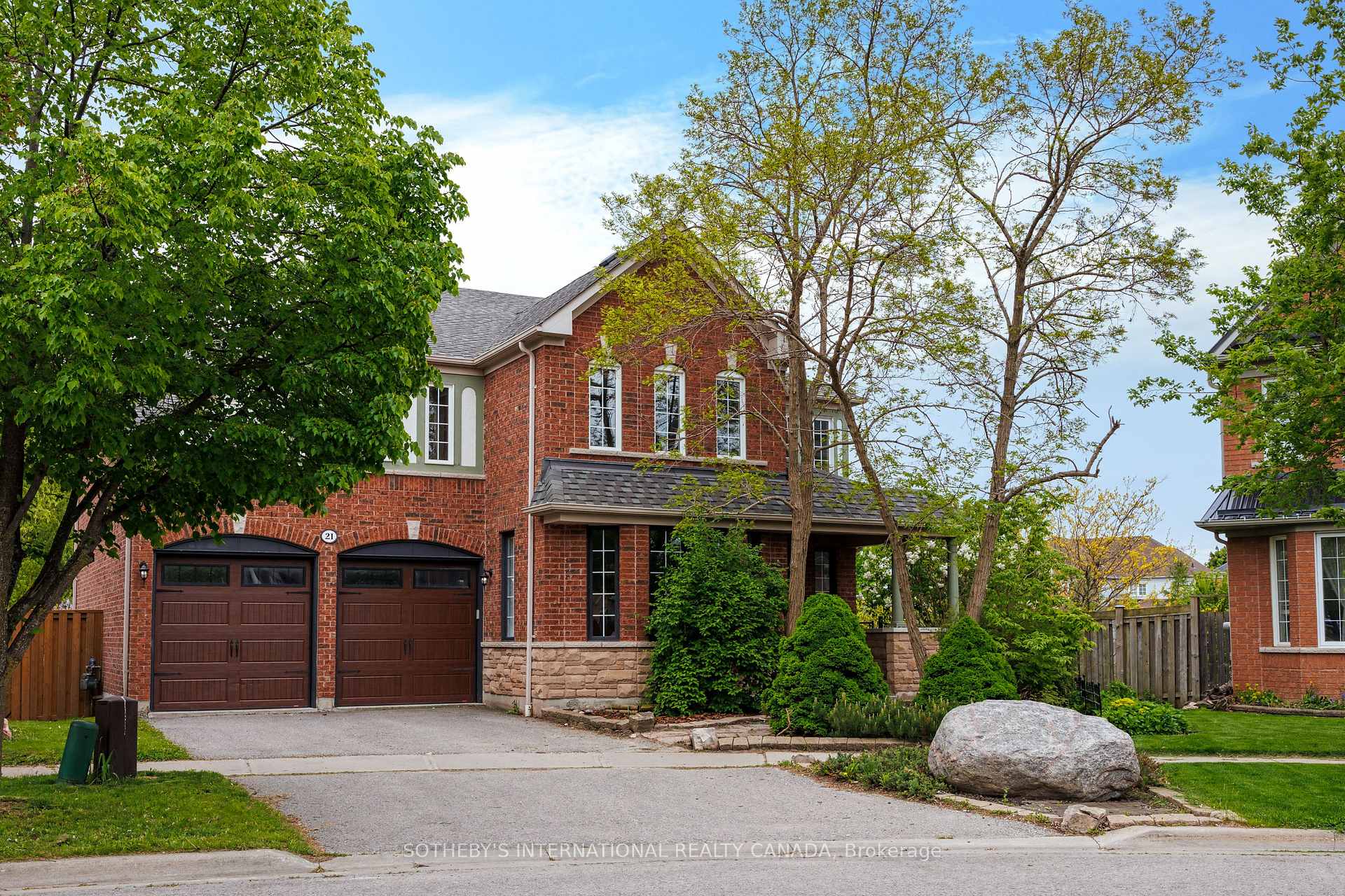 Photo 1 of 21 Alden Square, Ajax, Northeast Ajax — HOMEH