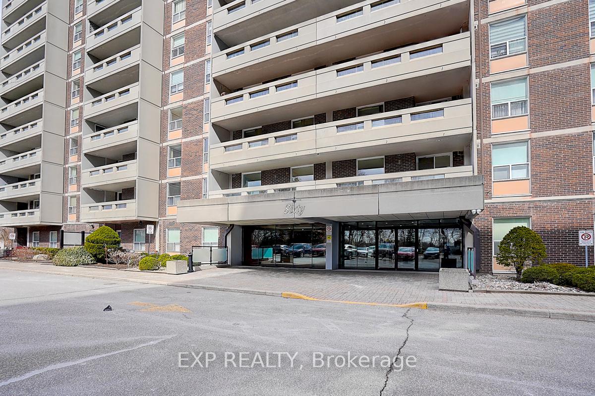 Front of Unit 703, 60 Inverlochy Boulevard