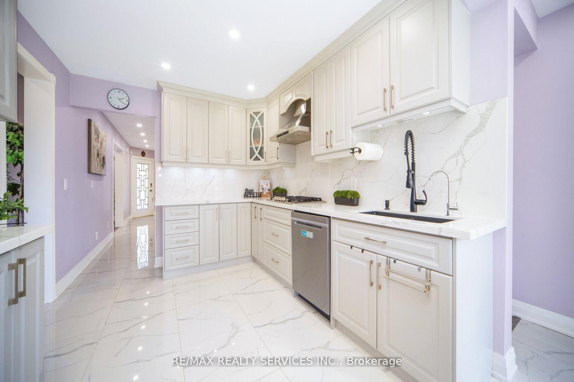 Photo 6 of 24 Neville Crescent, Brampton, Westgate — HOMEH