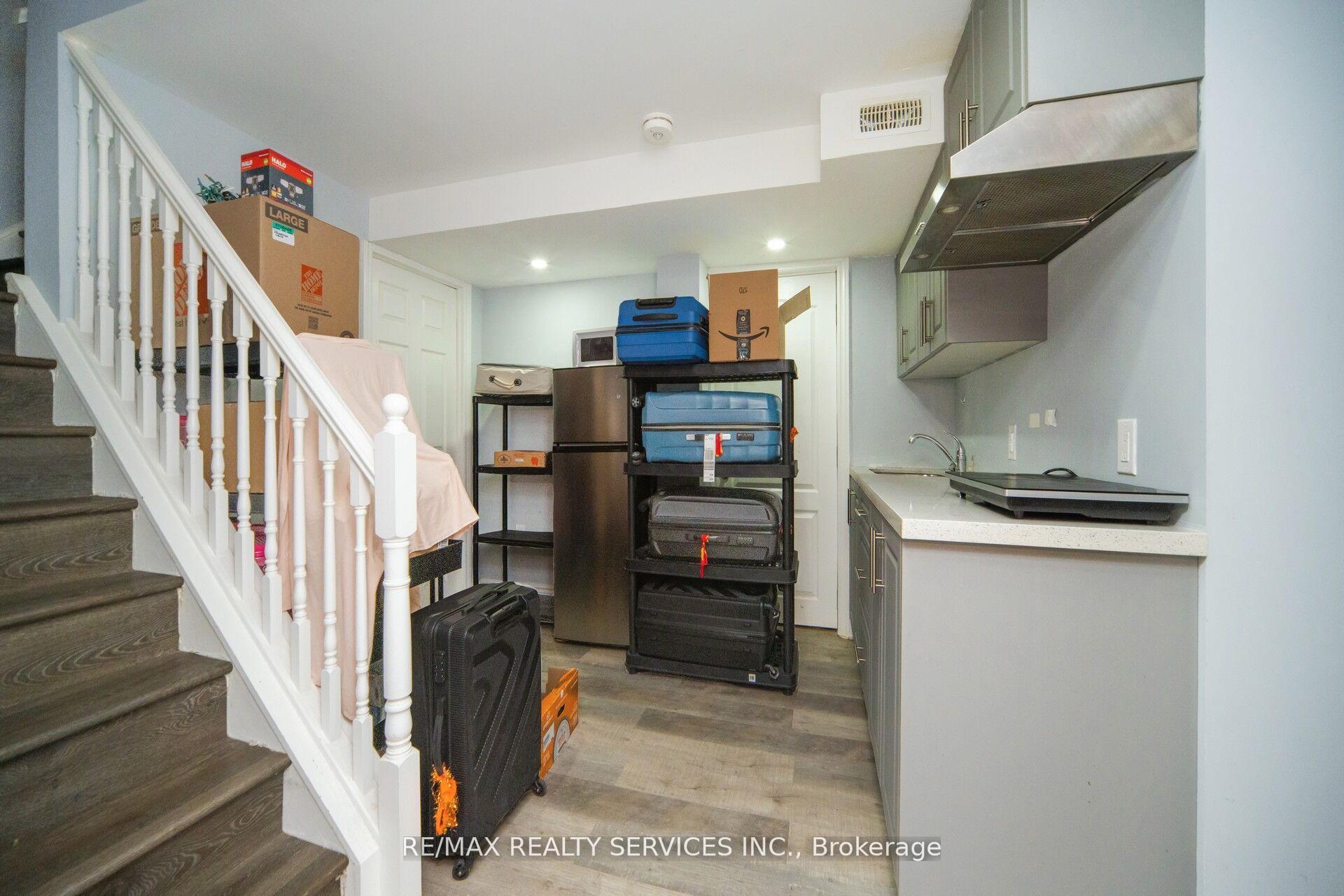 Photo 40 of 24 Neville Crescent, Brampton, Westgate — HOMEH