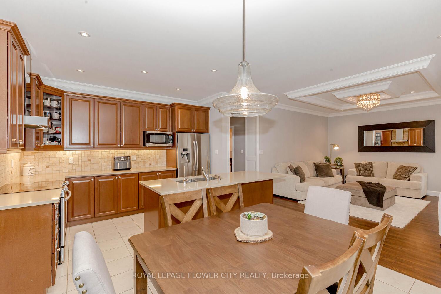 Photo 14 of 836 O'reilly Crescent N, Shelburne — HOMEH