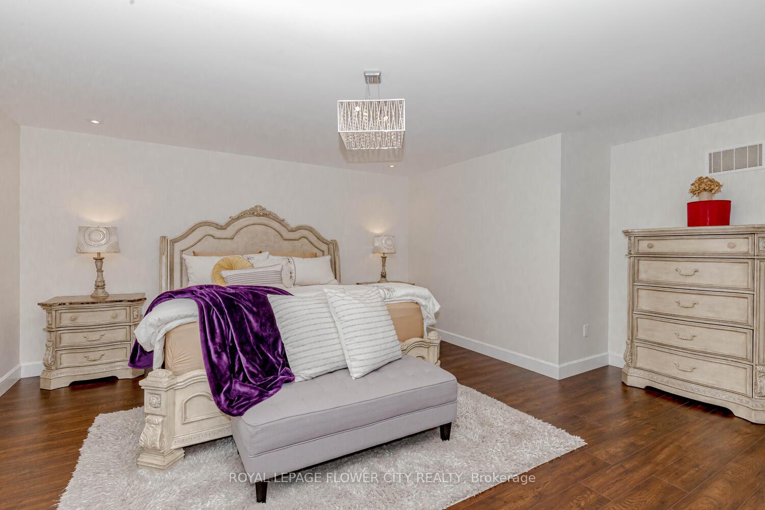 Photo 15 of 836 O'reilly Crescent N, Shelburne — HOMEH