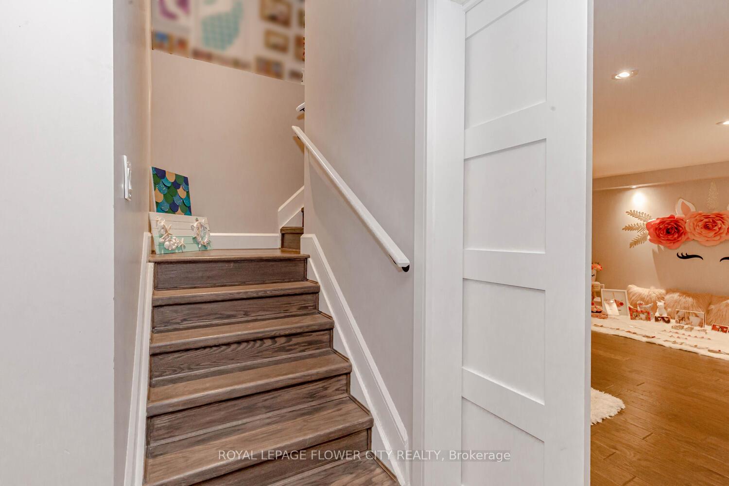 Photo 30 of 836 O'reilly Crescent N, Shelburne — HOMEH
