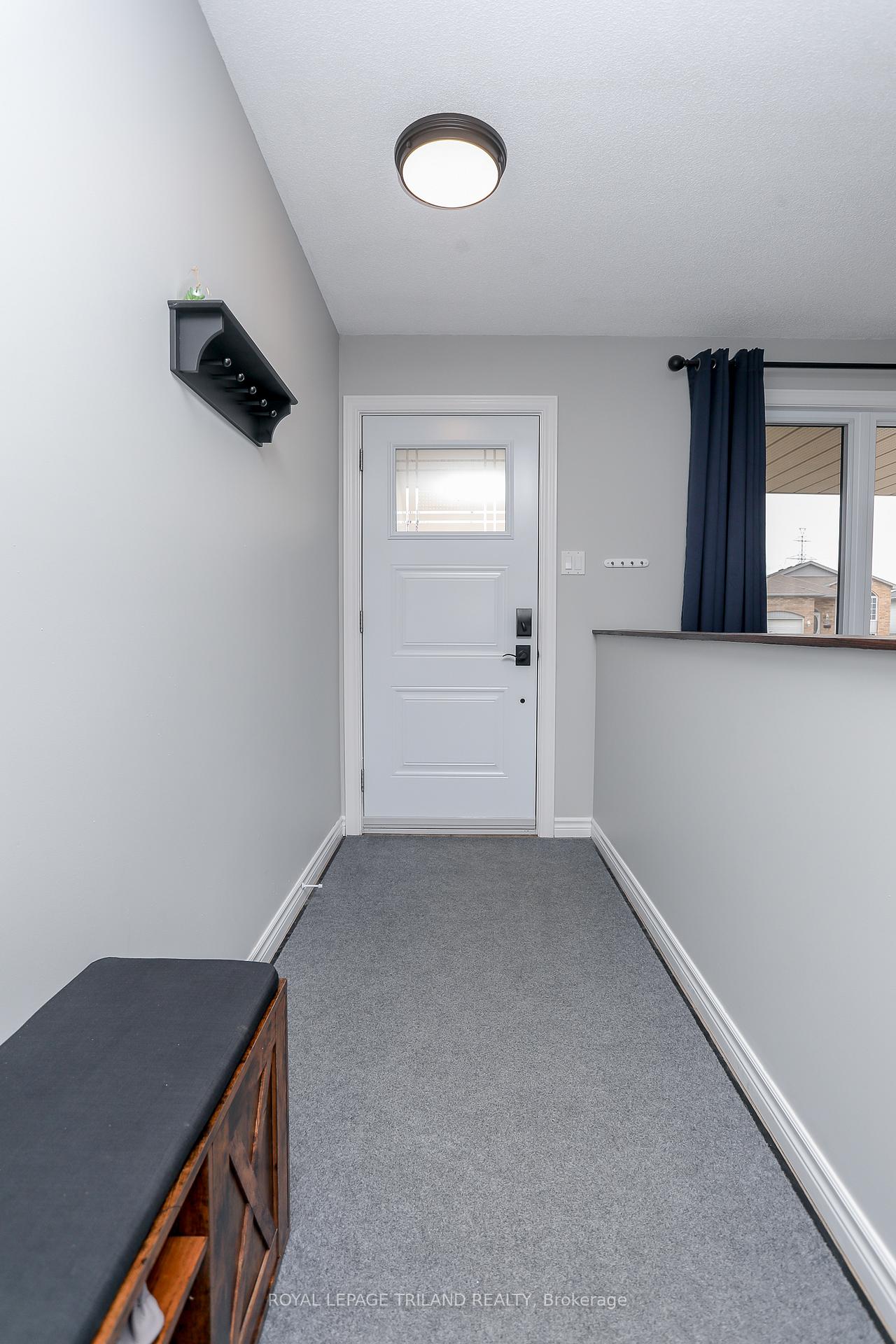 Photo 2 of 68 Ponsford Place, St. Thomas — HOMEH
