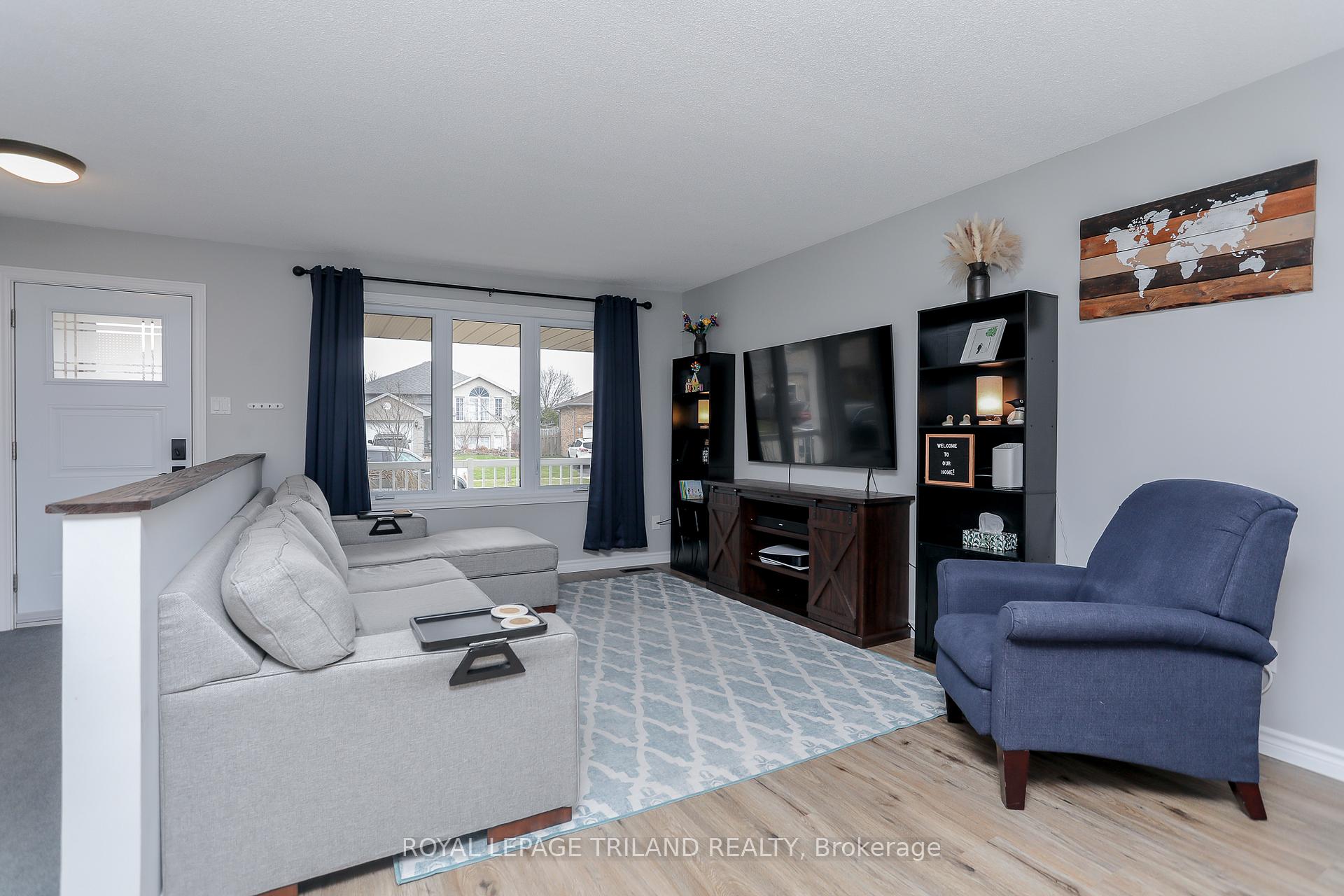 Photo 12 of 68 Ponsford Place, St. Thomas — HOMEH