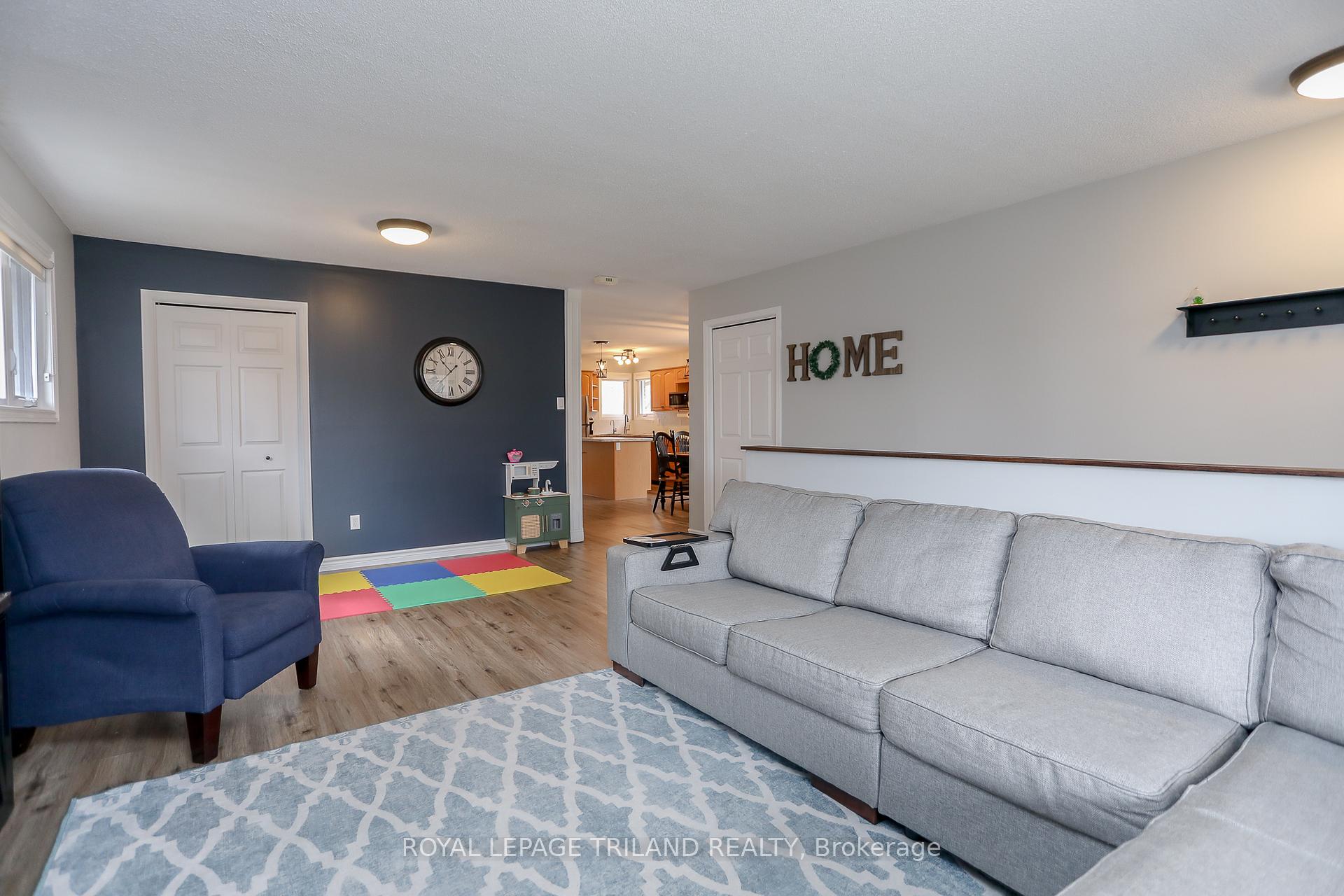Photo 9 of 68 Ponsford Place, St. Thomas — HOMEH