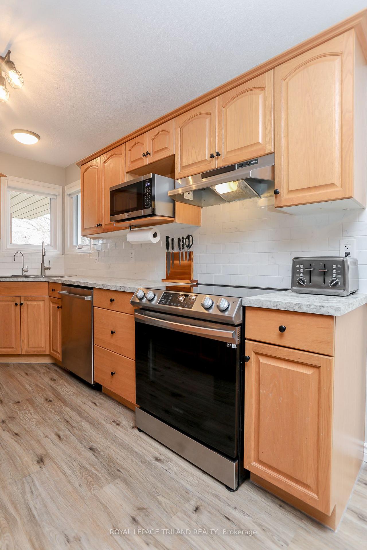 Photo 22 of 68 Ponsford Place, St. Thomas — HOMEH