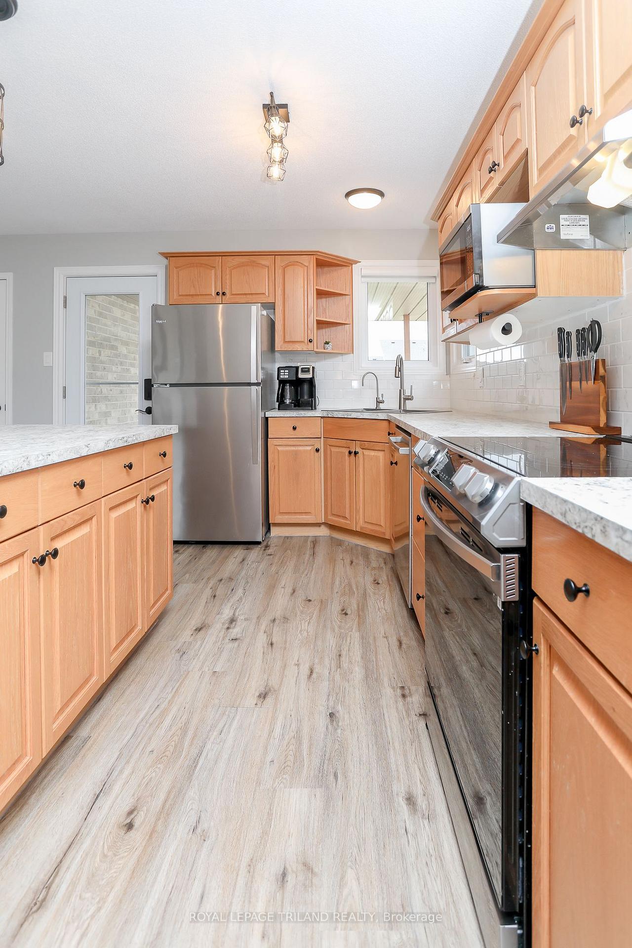 Photo 15 of 68 Ponsford Place, St. Thomas — HOMEH