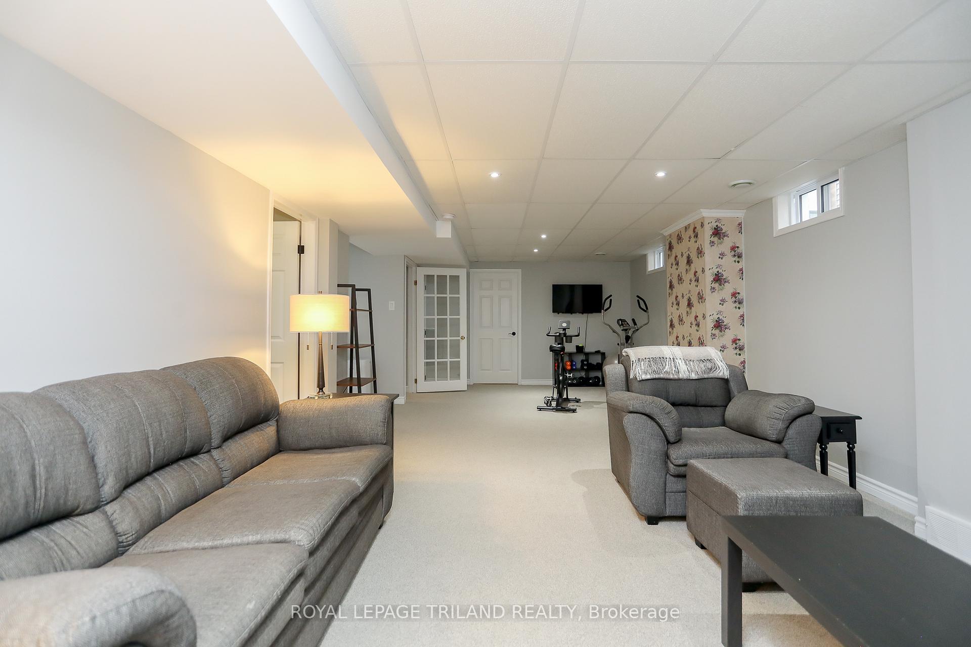 Photo 30 of 68 Ponsford Place, St. Thomas — HOMEH
