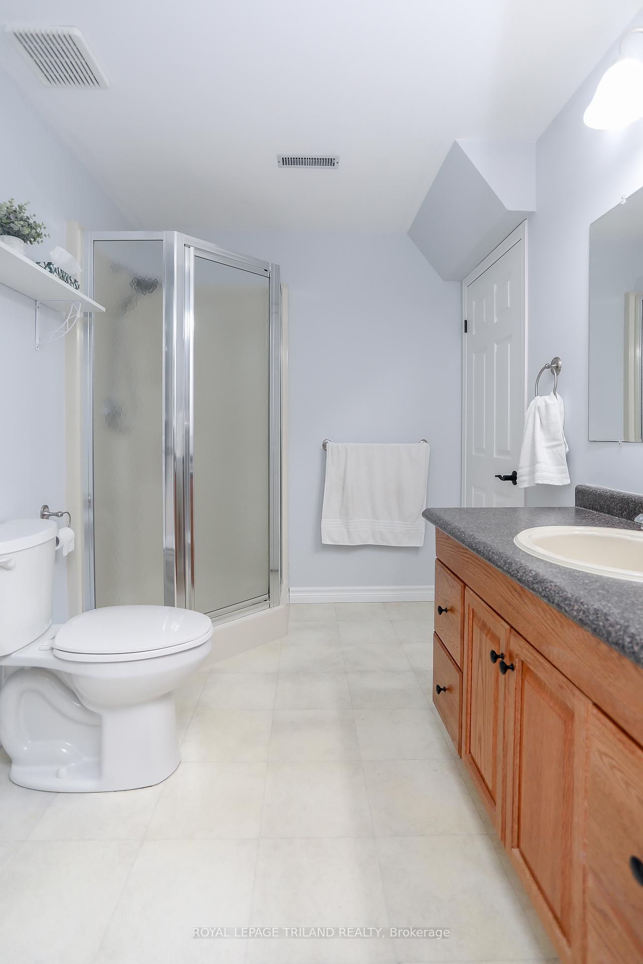Photo 34 of 68 Ponsford Place, St. Thomas — HOMEH