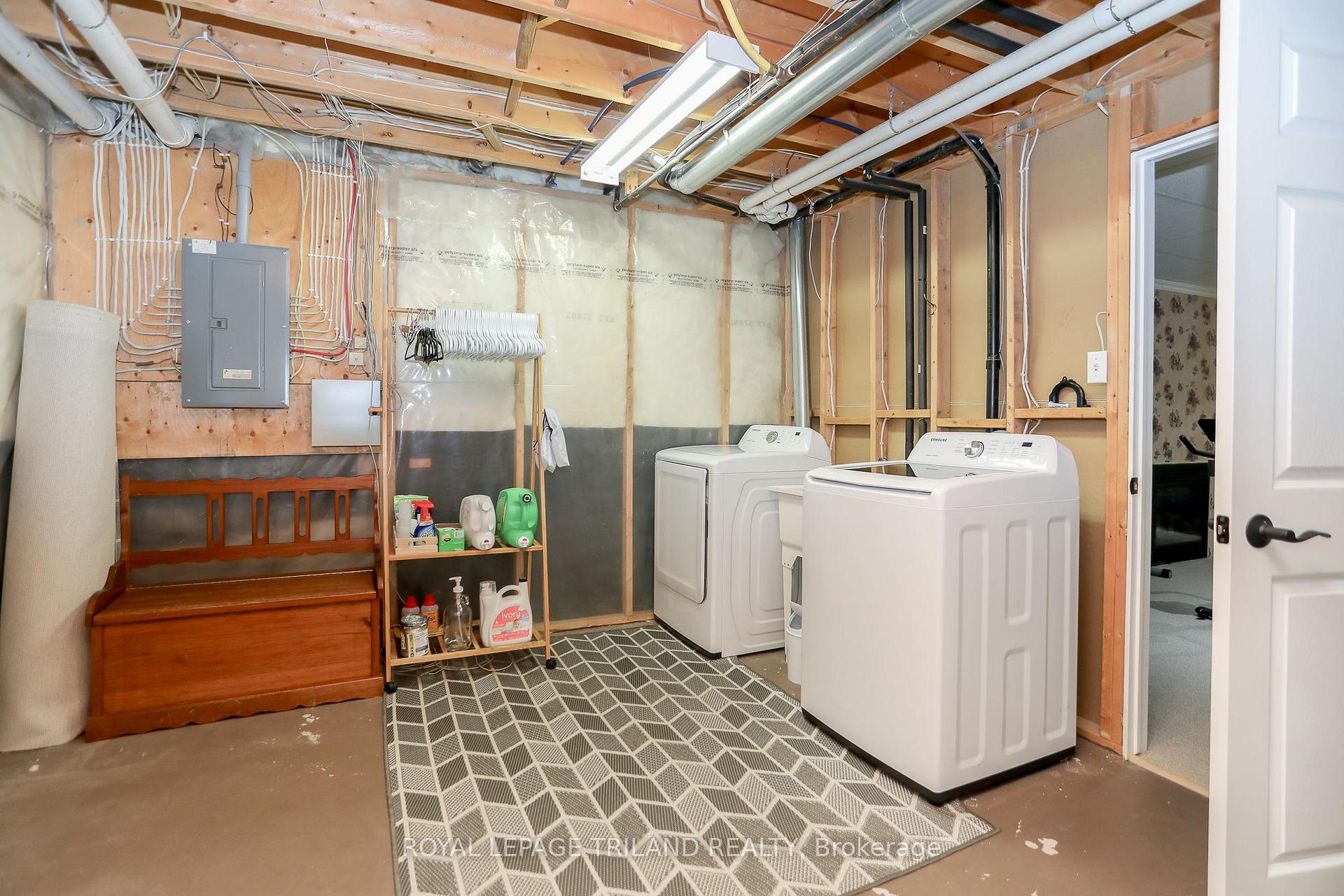 Photo 36 of 68 Ponsford Place, St. Thomas — HOMEH