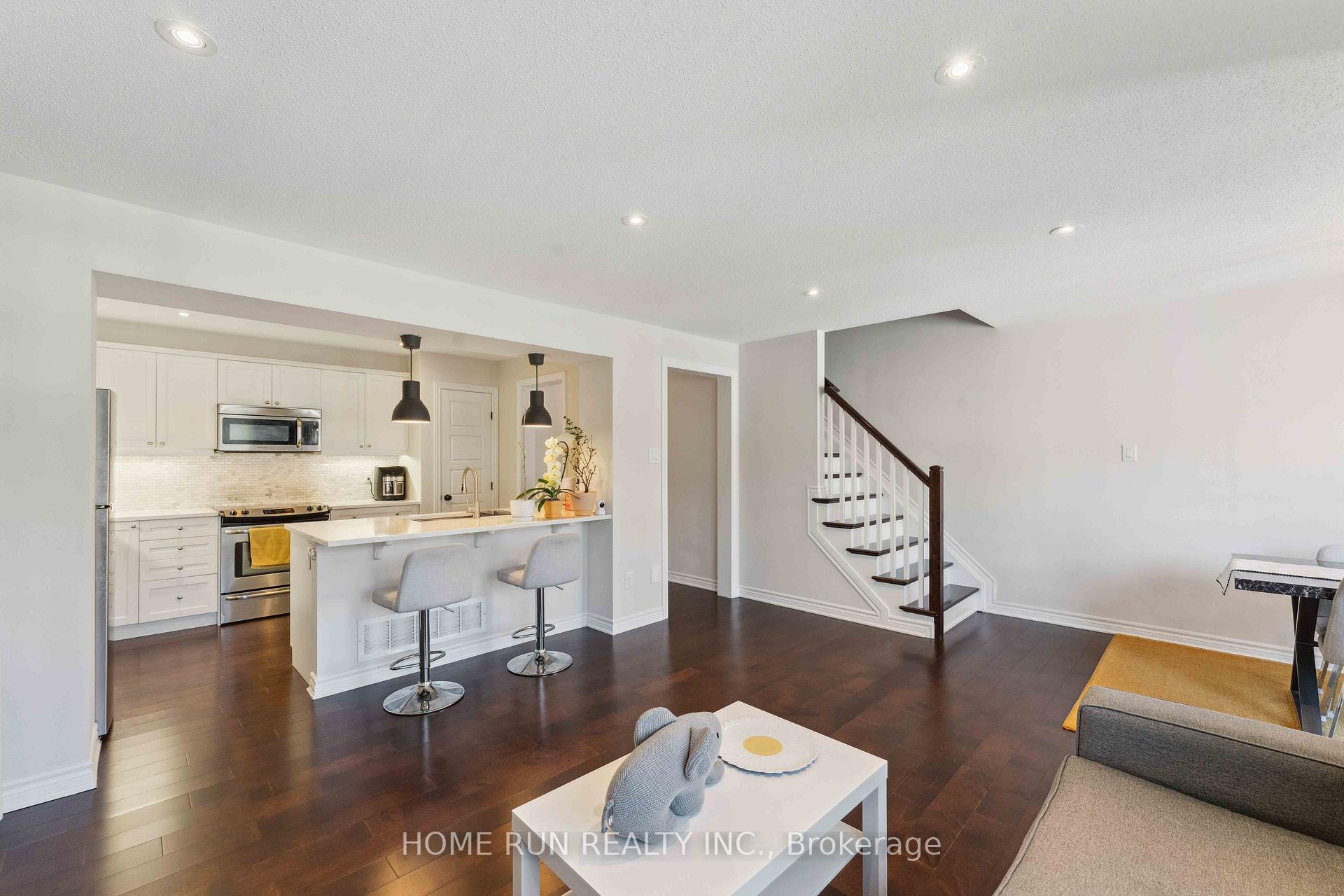 Photo 3 of 134 Grenadine Street, Ottawa, Stittsville (North) — HOMEH