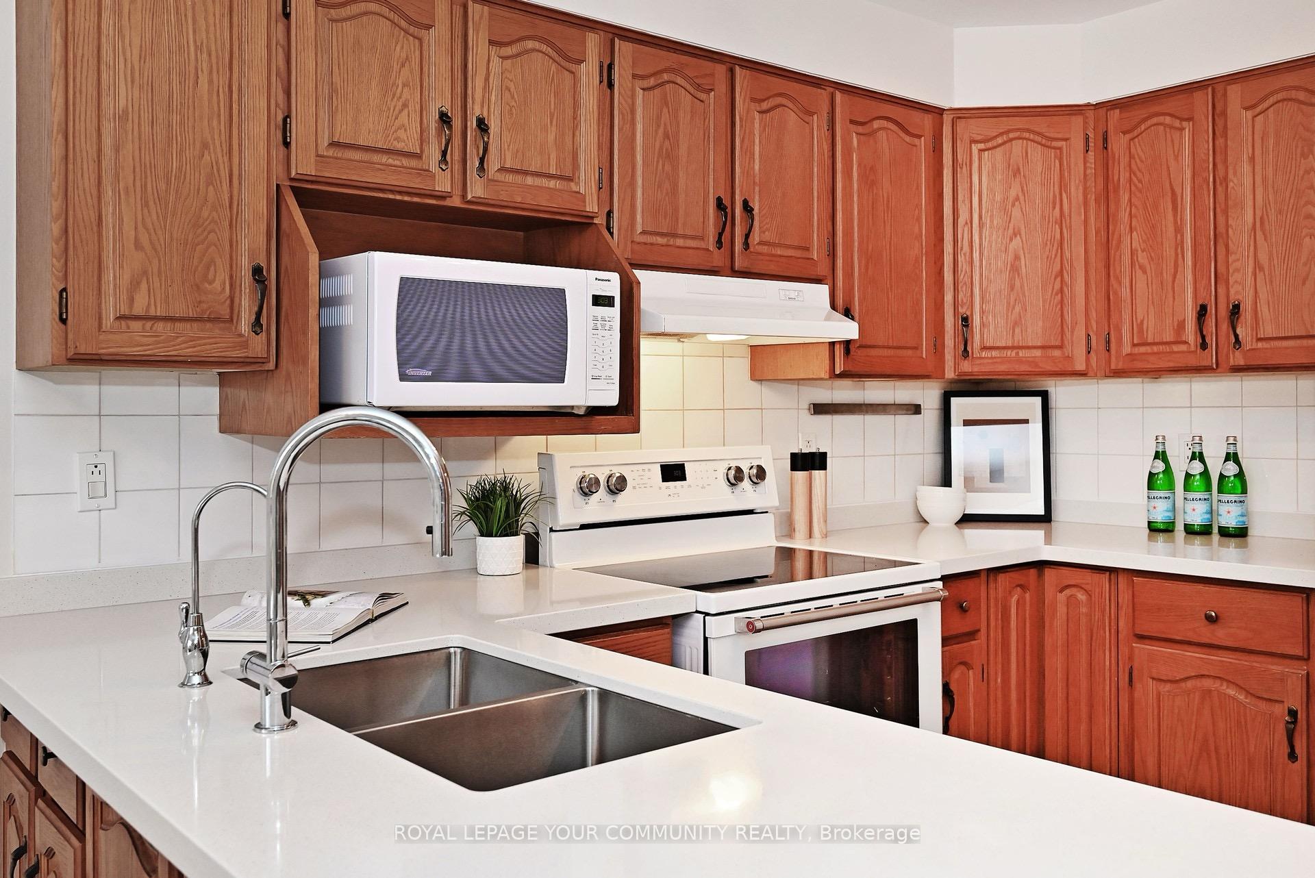 Photo 29 of 180 Kemano Road, Aurora, Aurora Heights — HOMEH