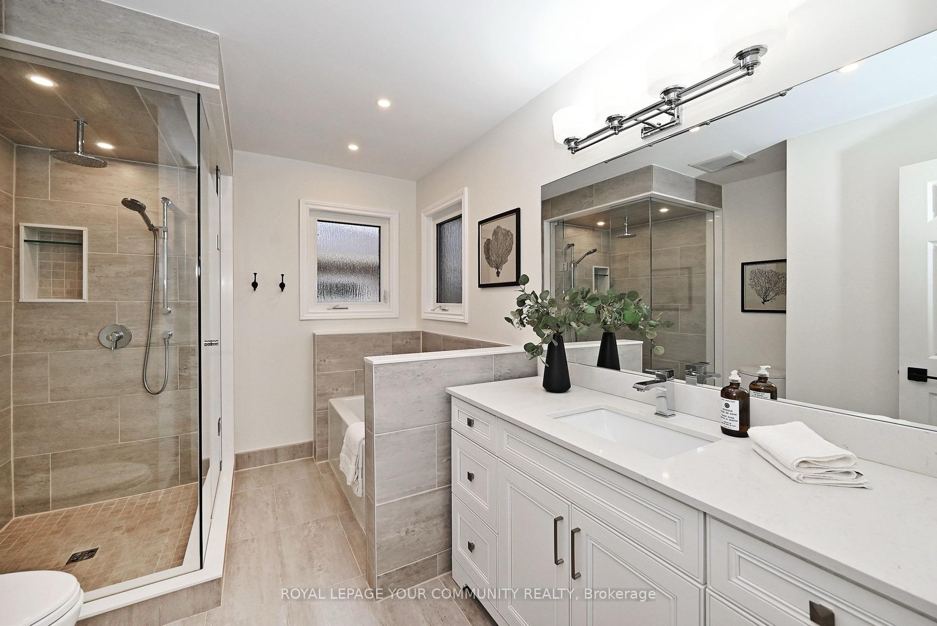 Photo 28 of 180 Kemano Road, Aurora, Aurora Heights — HOMEH