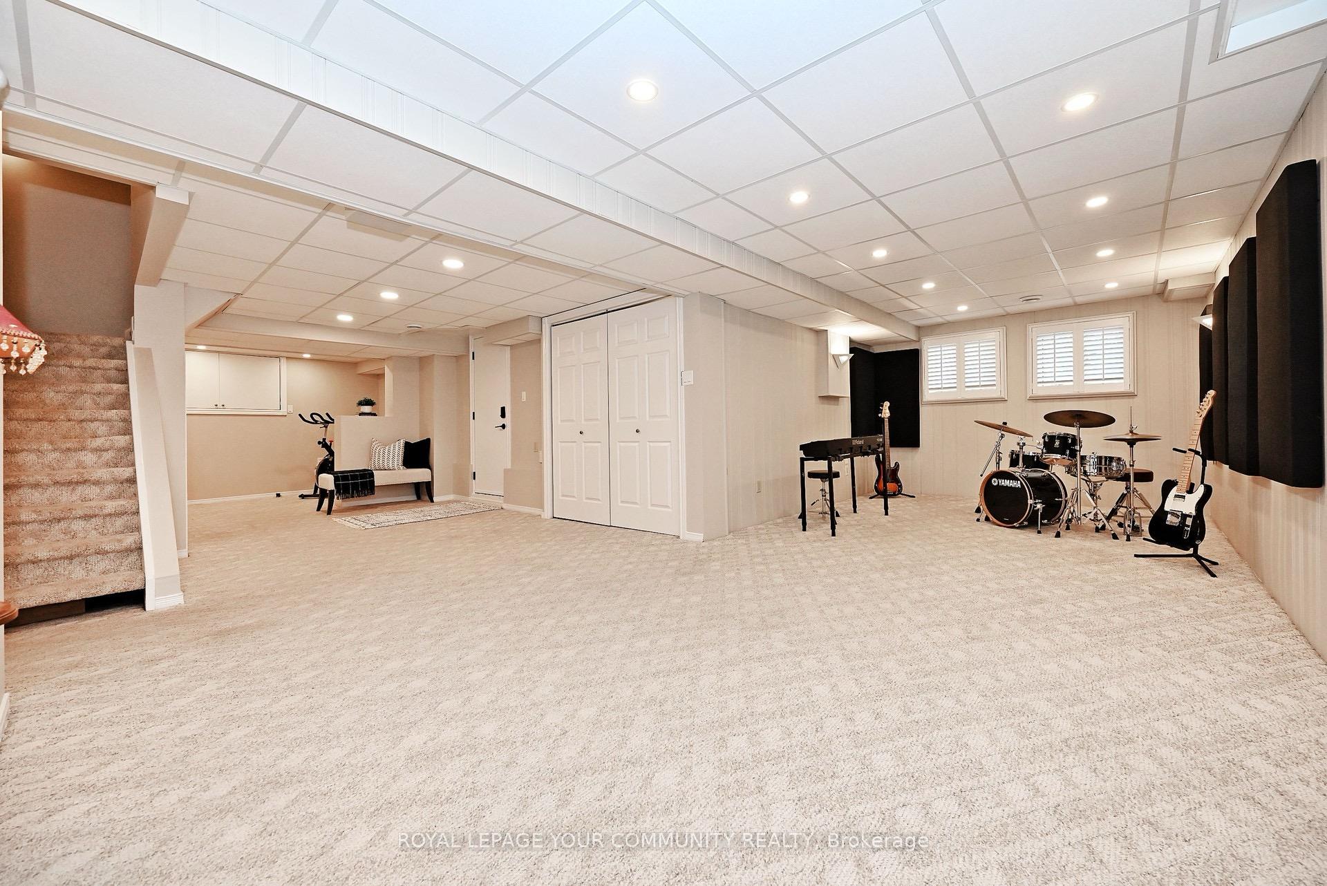 Photo 11 of 180 Kemano Road, Aurora, Aurora Heights — HOMEH