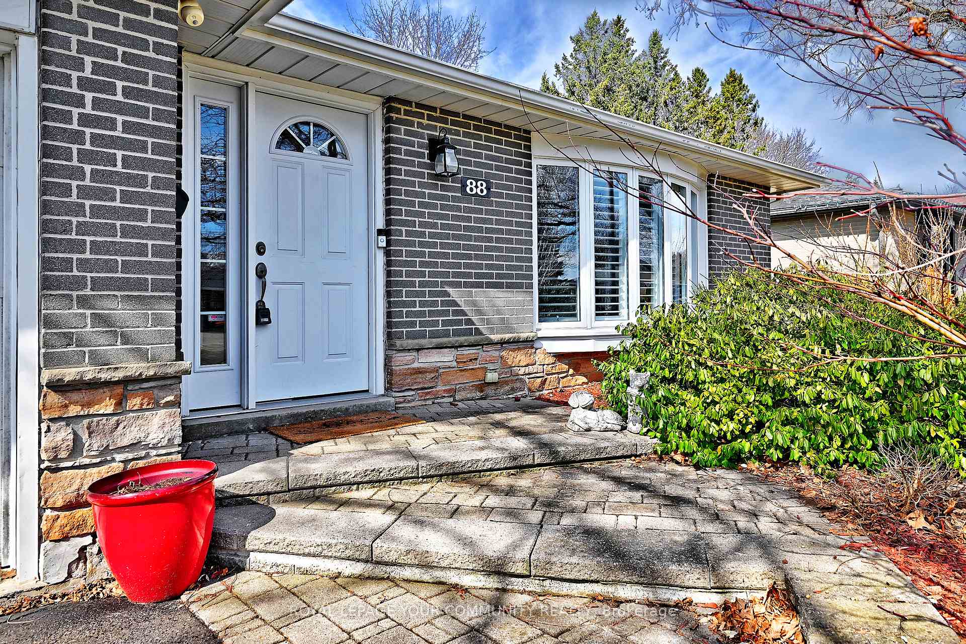 Photo 10 of 88 Hill Drive, Aurora, Aurora Heights — HOMEH