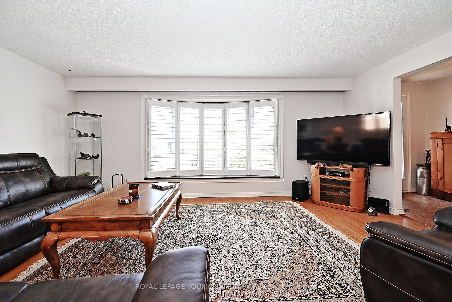Photo 2 of 88 Hill Drive, Aurora, Aurora Heights — HOMEH
