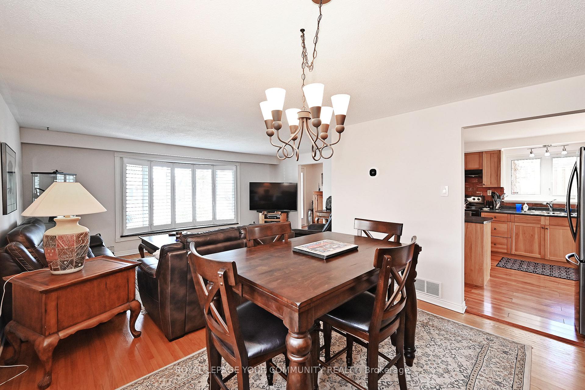 Photo 6 of 88 Hill Drive, Aurora, Aurora Heights — HOMEH