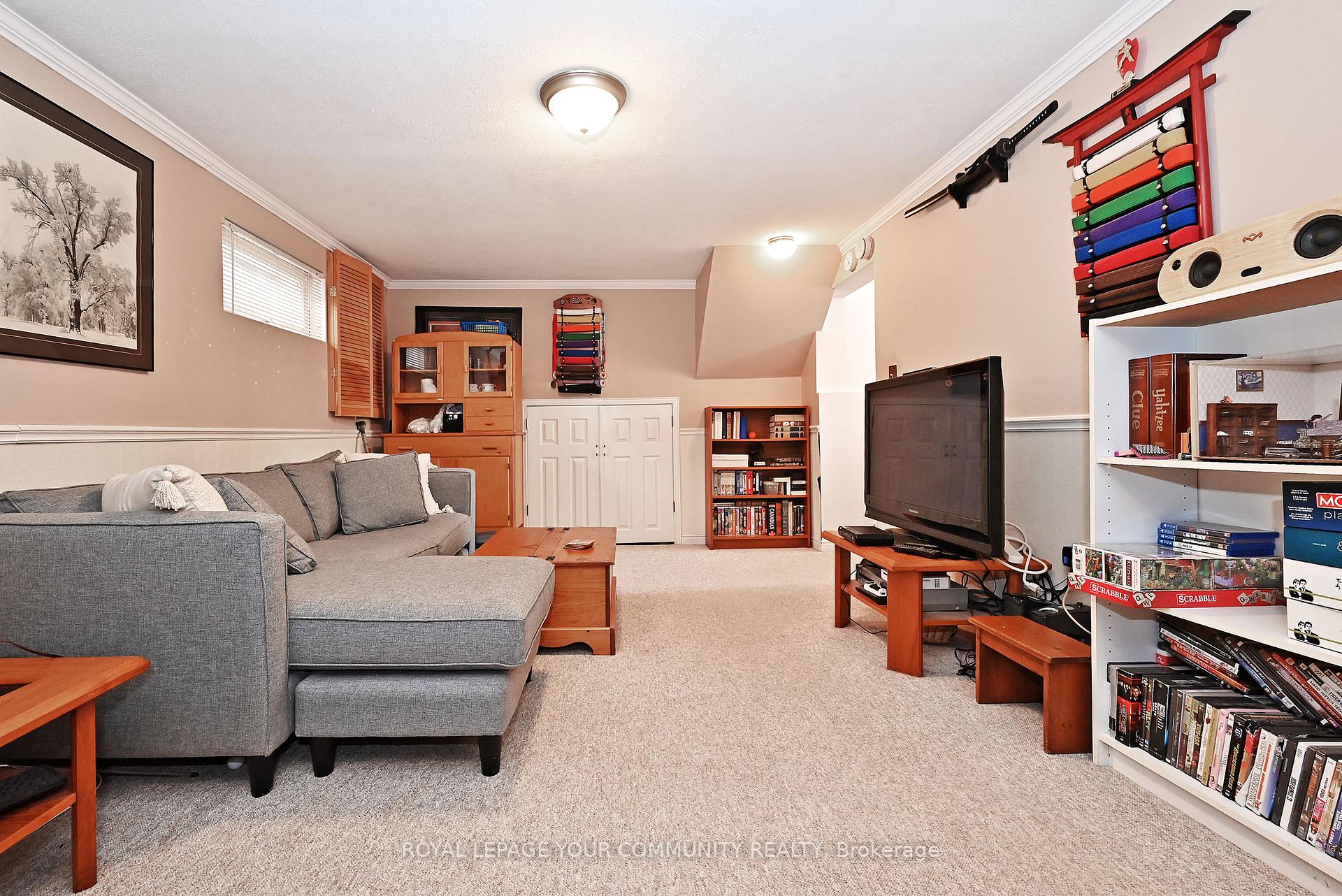 Photo 17 of 88 Hill Drive, Aurora, Aurora Heights — HOMEH