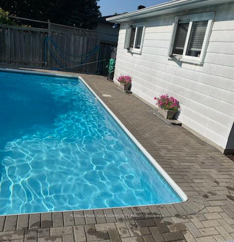 Photo 5 of 88 Hill Drive, Aurora, Aurora Heights — HOMEH